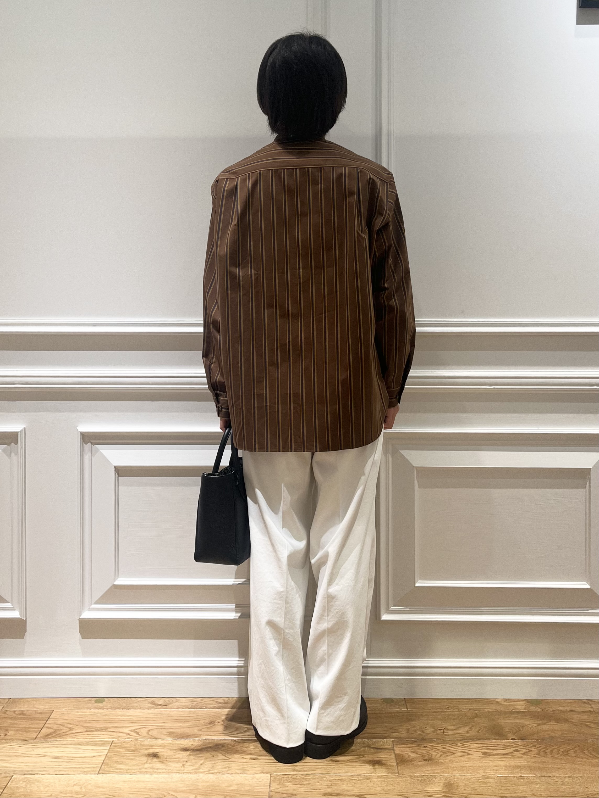 Watanabeさんの「DRESSTERIOR｜バンドカラー ストライプシャツ」を使ったコーディネート