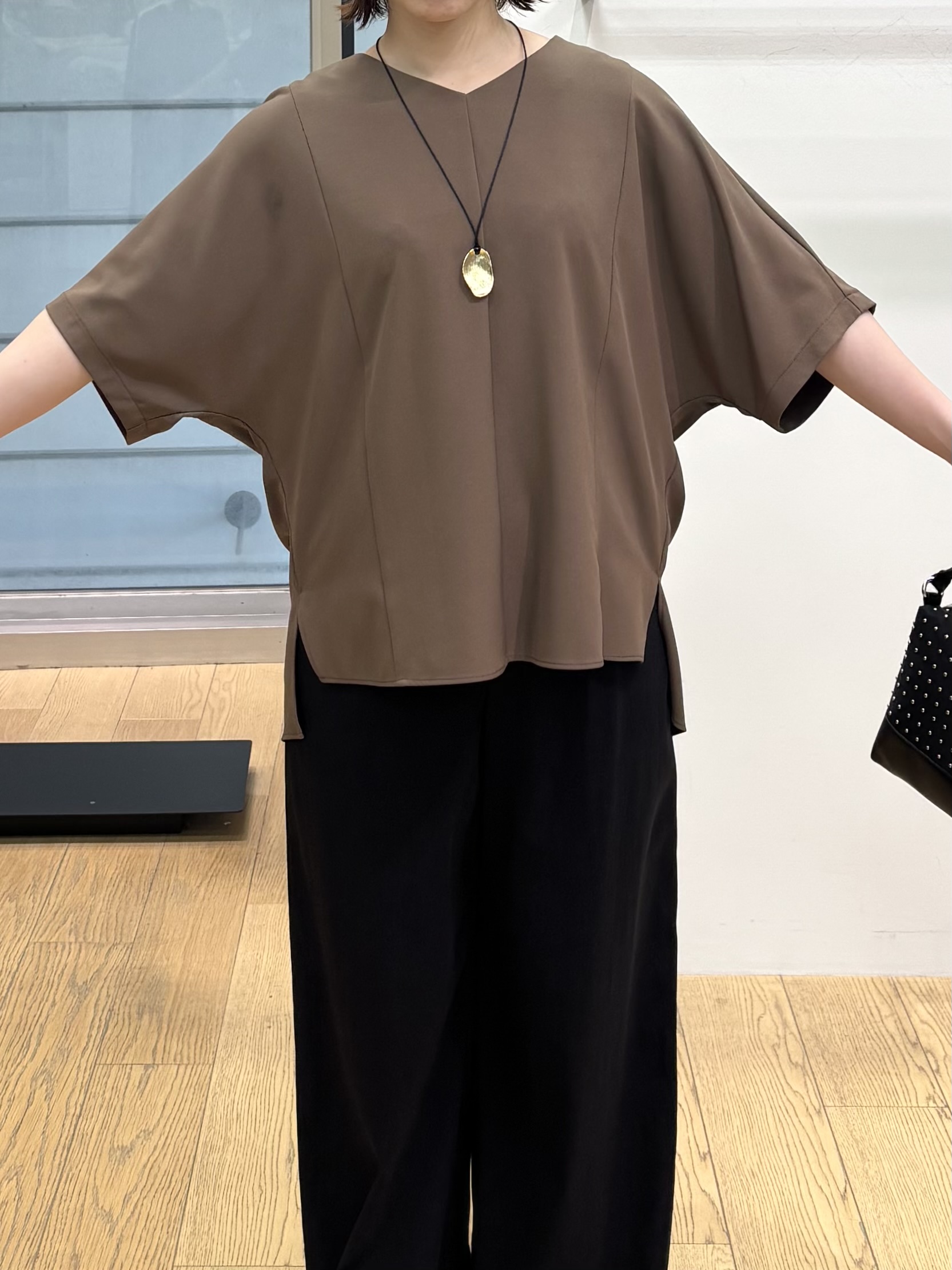 asamiさんの「INDIVI｜【着る日傘】ドルマントップス」を使ったコーディネート