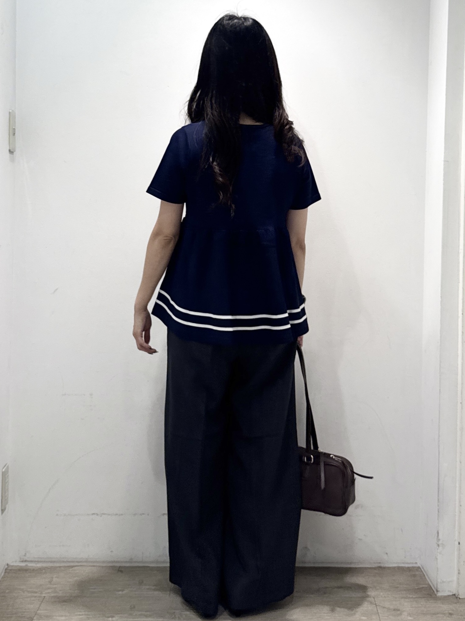 yuicciさんの「OPAQUE.CLIP｜【UVケア】裾ラインペプラムニット《洗濯機OK》」を使ったコーディネート