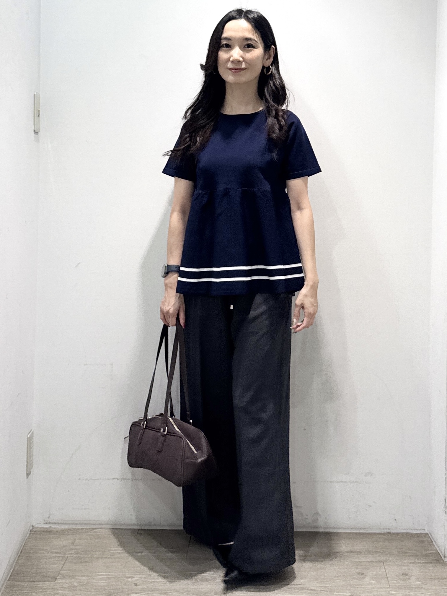 yuicciさんの「OPAQUE.CLIP｜【UVケア】裾ラインペプラムニット《洗濯機OK》」を使ったコーディネート