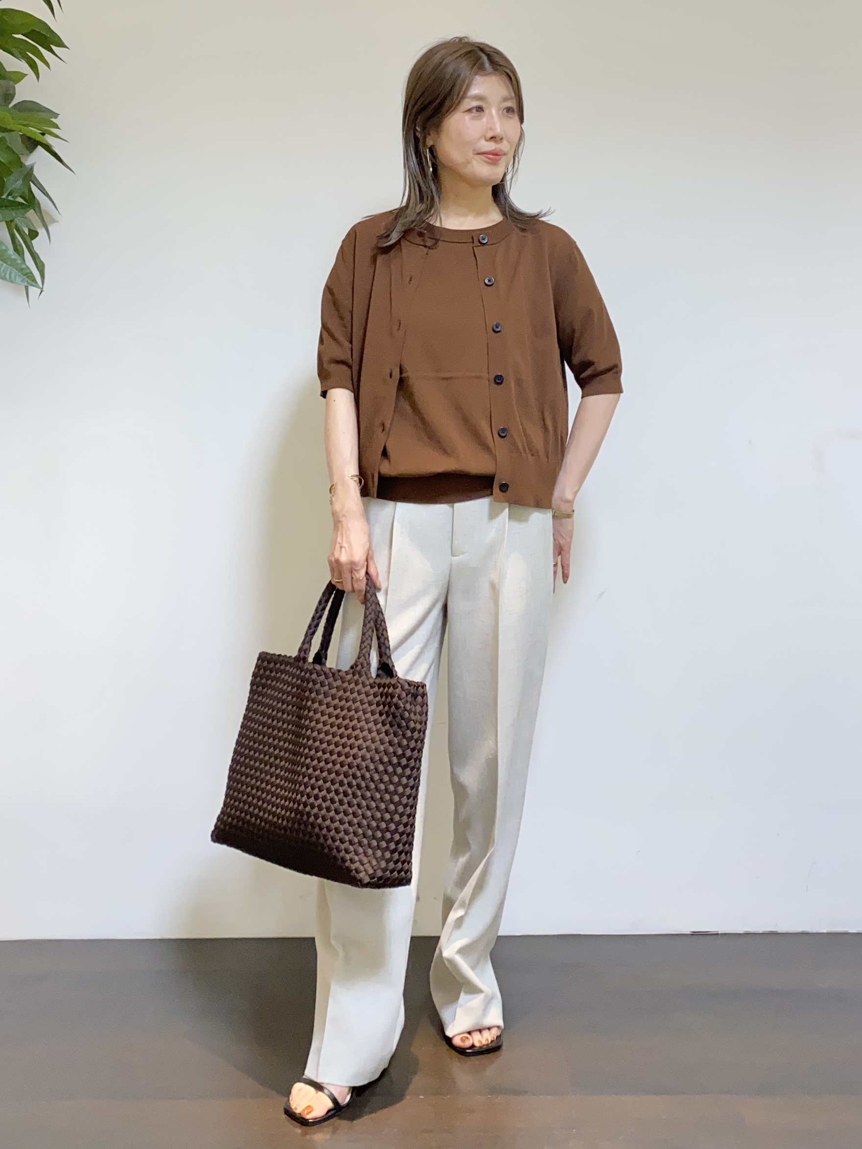 tomoさんの「UNTITLED｜【さらりと快適/セットアップ可/UV/接触冷感】スラブカラーレスジャケット」を使ったコーディネート