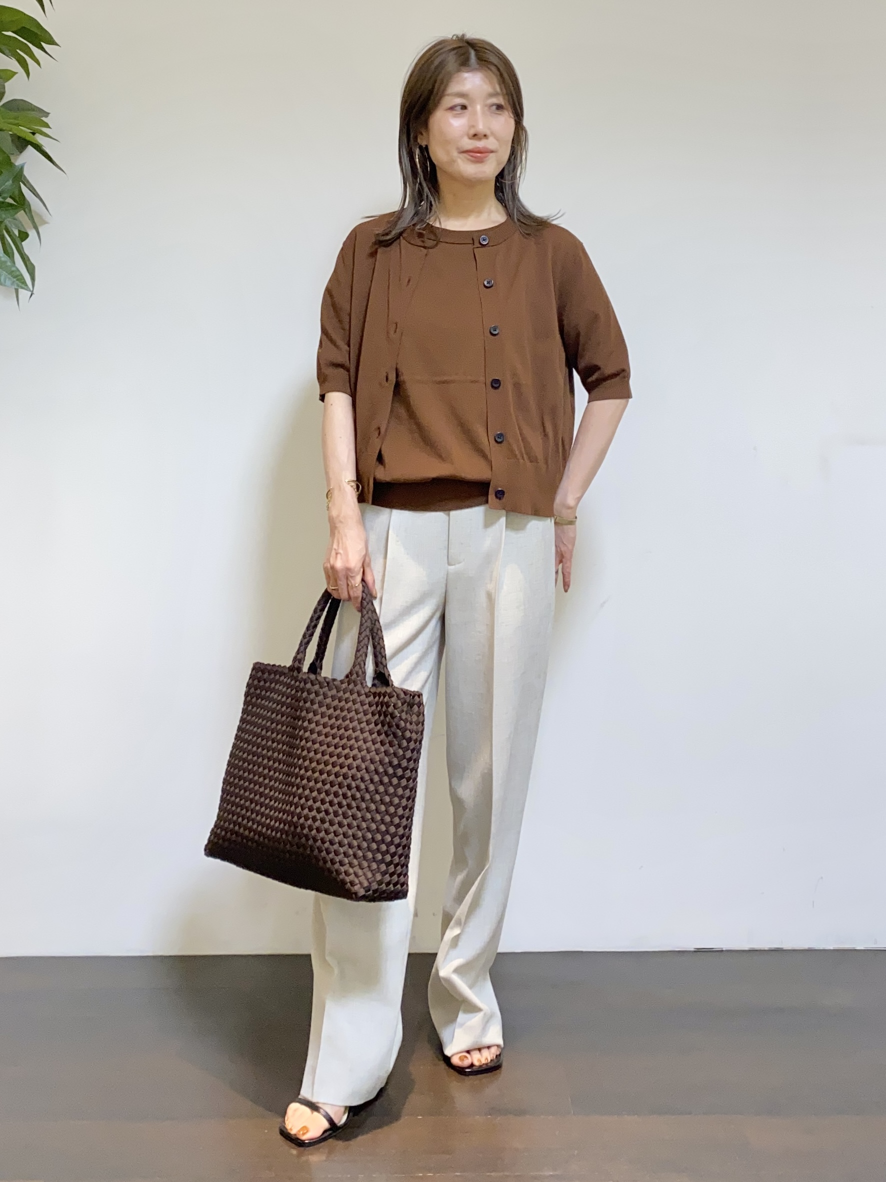 tomoさんの「UNTITLED｜【さらりと快適/セットアップ可/UV/接触冷感】スラブカラーレスジャケット」を使ったコーディネート