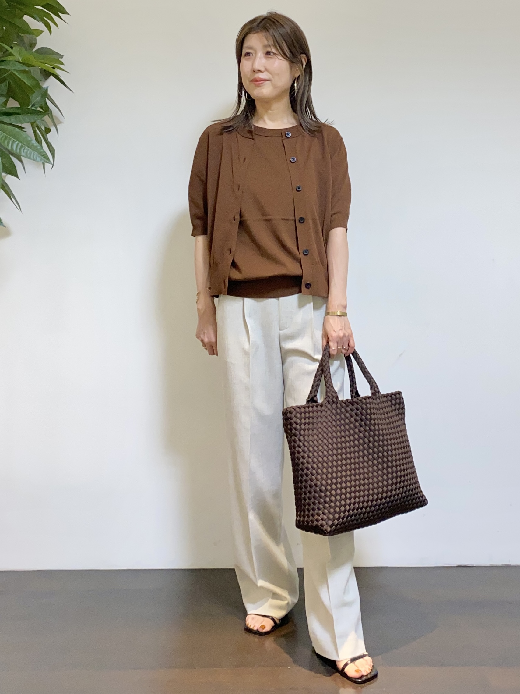 tomoさんの「UNTITLED｜【さらりと快適/セットアップ可/UV/接触冷感】スラブカラーレスジャケット」を使ったコーディネート