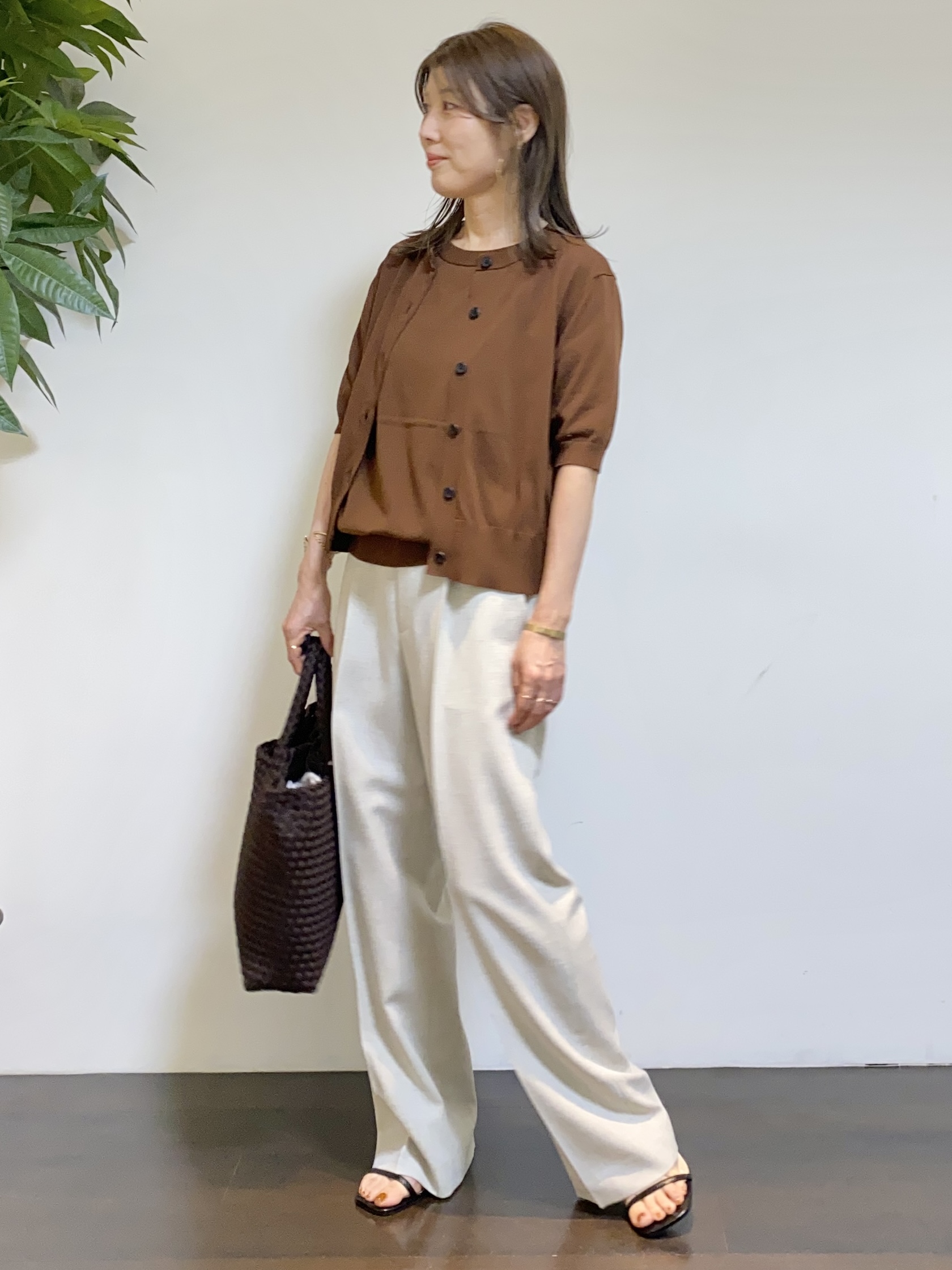 tomoさんの「UNTITLED｜【さらりと快適/セットアップ可/UV/接触冷感】スラブカラーレスジャケット」を使ったコーディネート