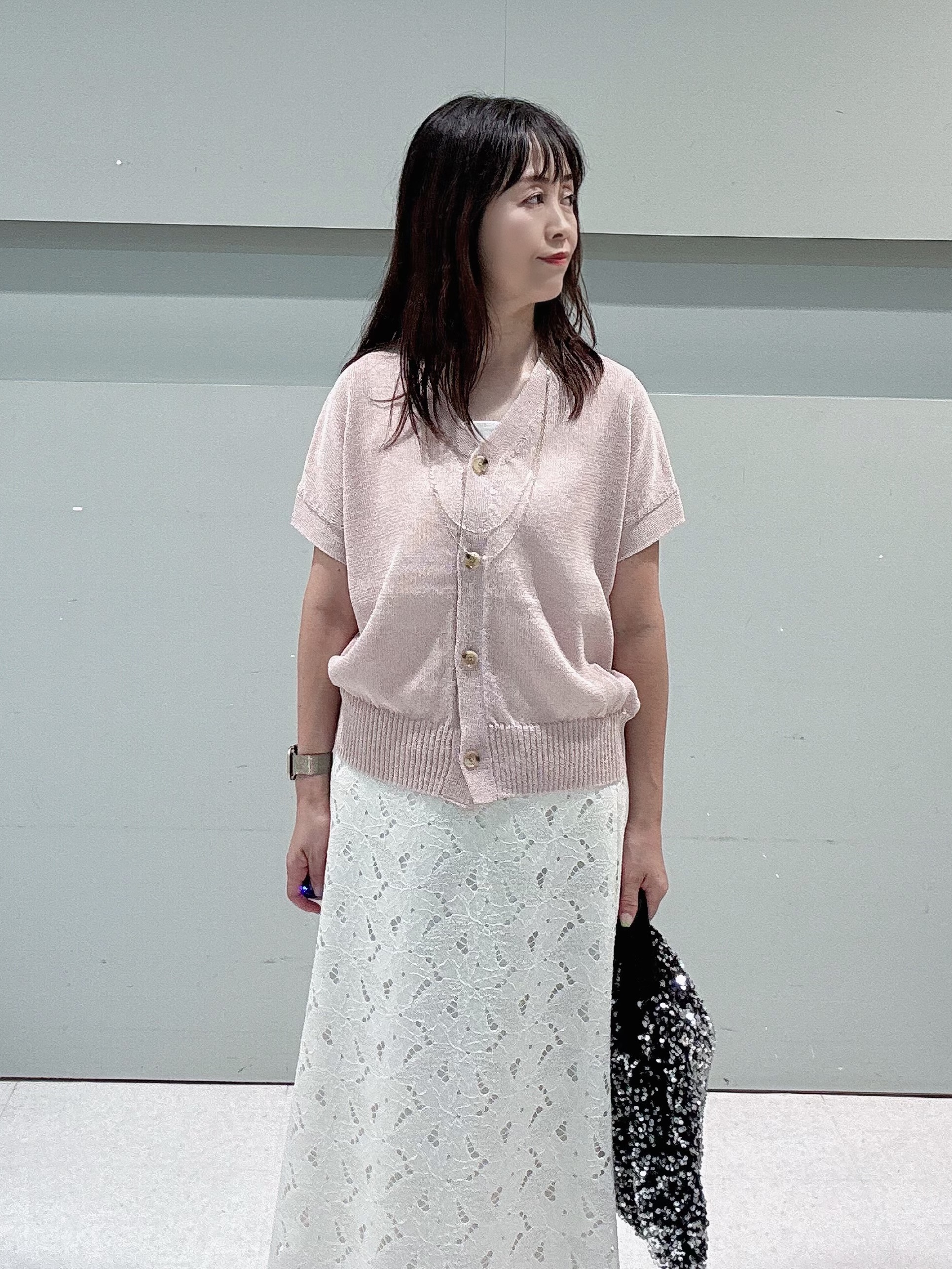 makiさんの「UNTITLED｜【洗える/清涼感】ドライタッチスリーブレスカーディガン」を使ったコーディネート