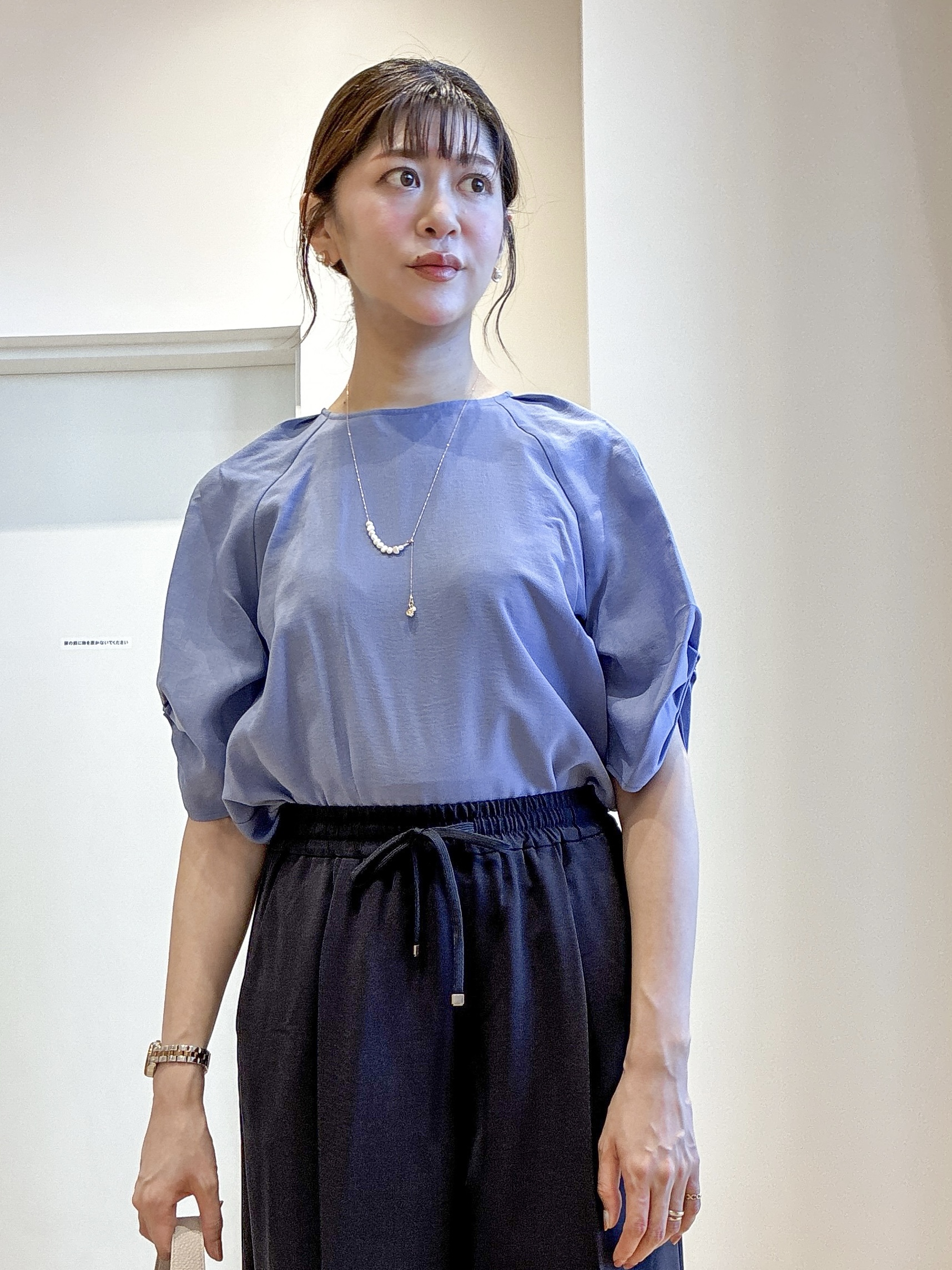 もんちゃんさんの「OPAQUE.CLIP｜【接触冷感／吸水速乾】リネンライク タックスリーブブラウス《セットアップ対応／洗濯機OK》」を使ったコーディネート