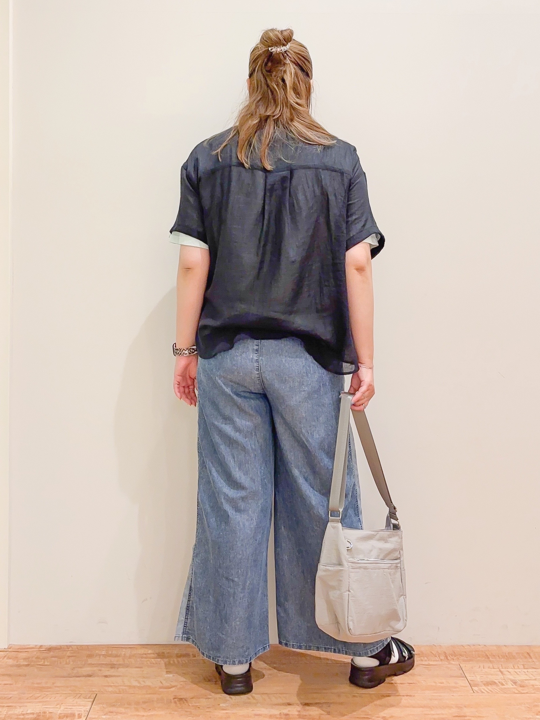 naoさんの「SHOO･LA･RUE｜【S-LL】ナチュラルに決まる 半袖シアーシャツジャケット」を使ったコーディネート