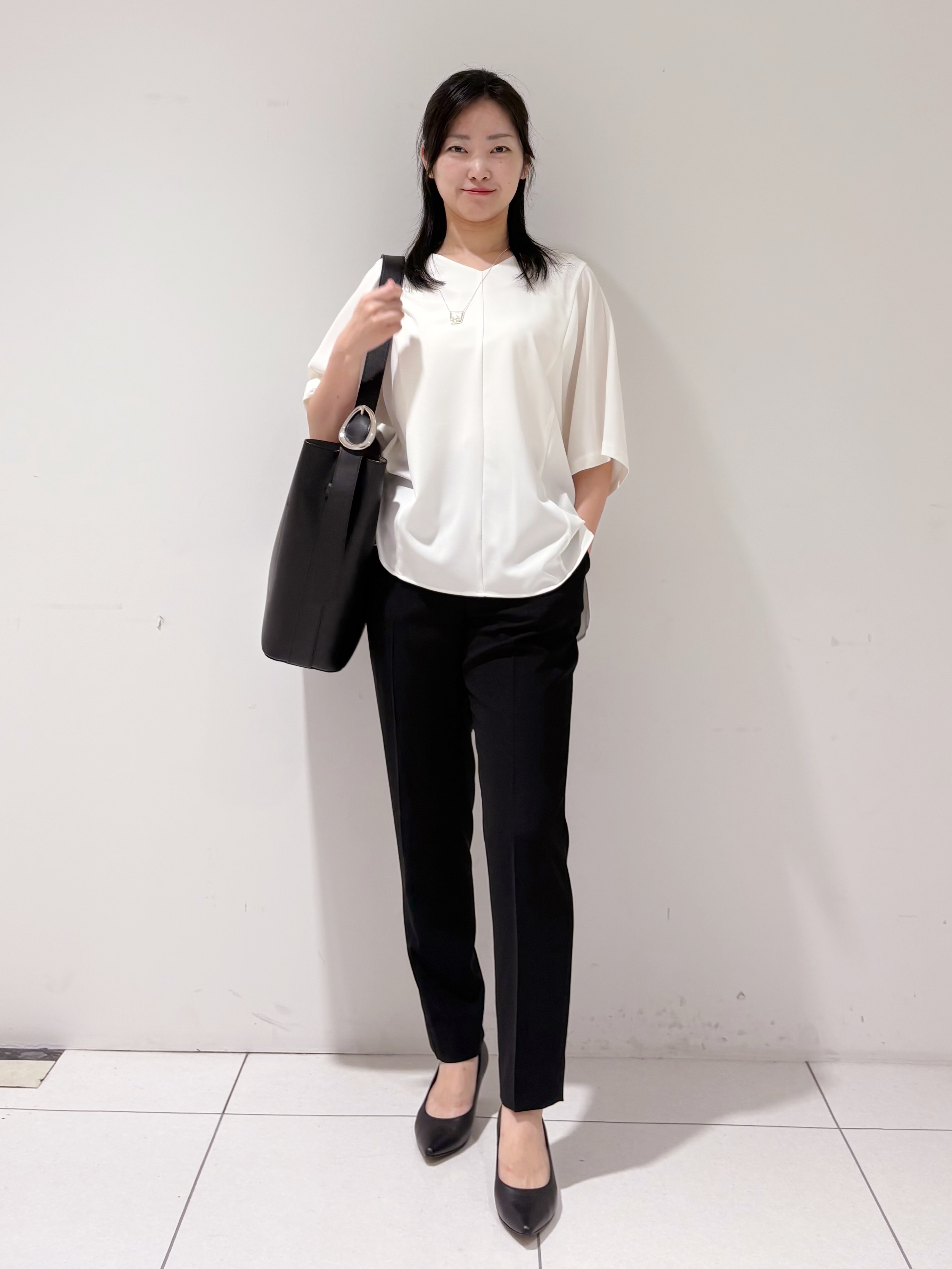 momokoさんの「INDIVI｜【着る日傘】ドルマントップス」を使ったコーディネート