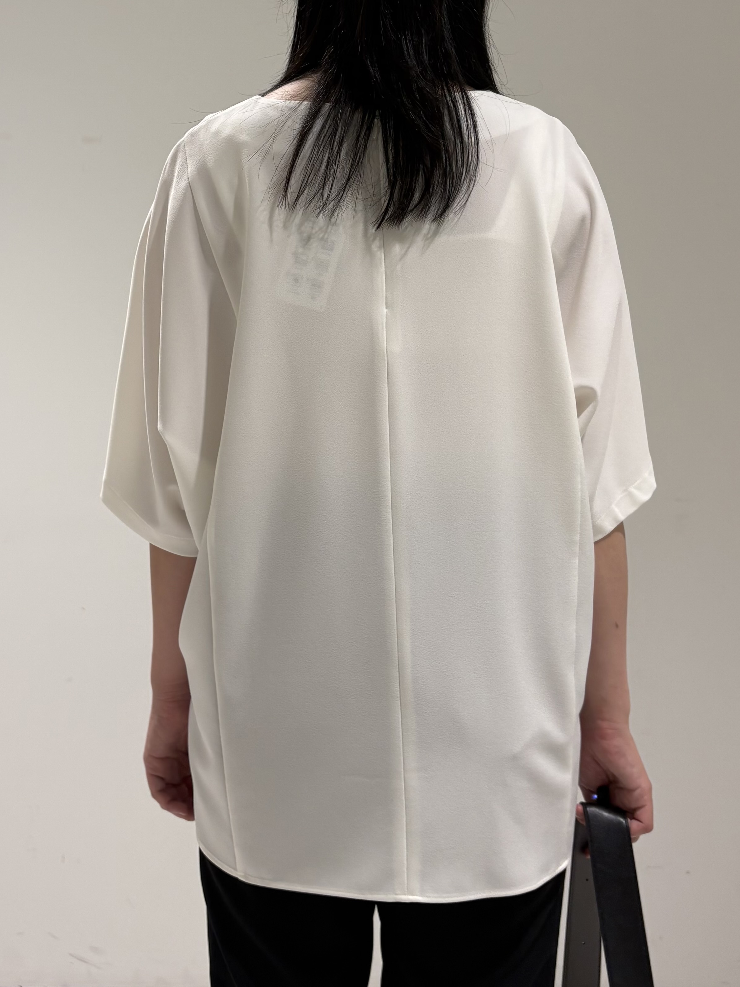momokoさんの「INDIVI｜【着る日傘】ドルマントップス」を使ったコーディネート