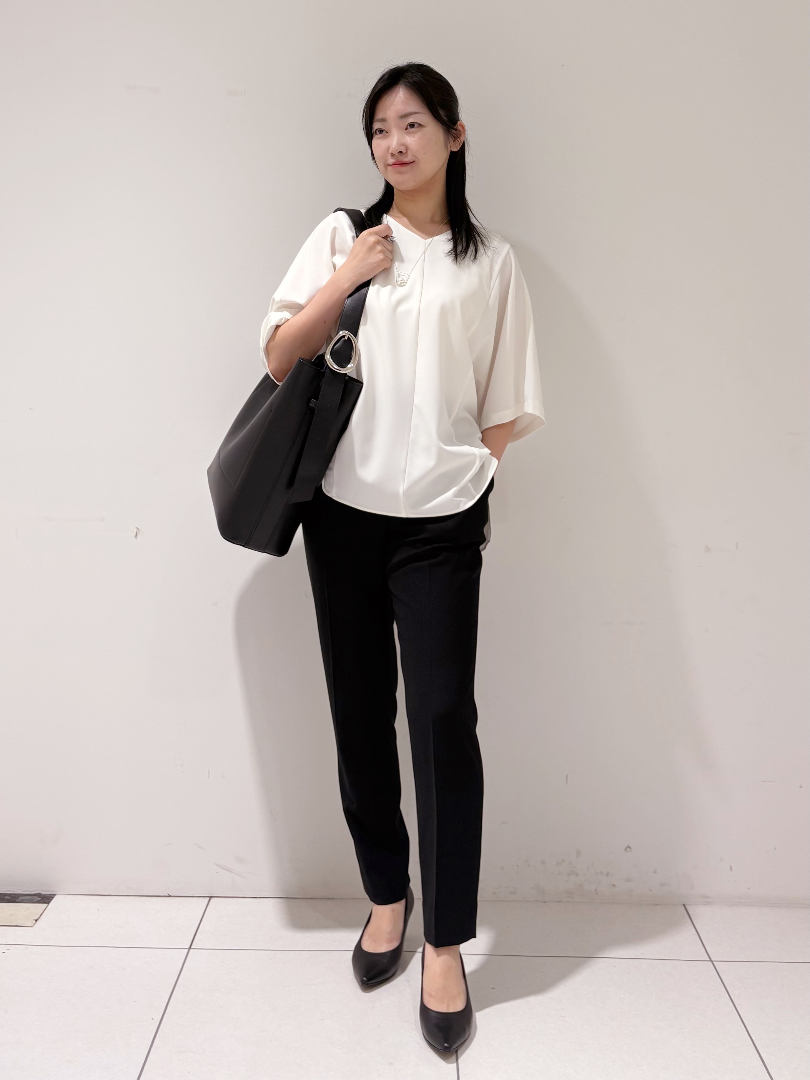 momokoさんの「INDIVI｜【着る日傘】ドルマントップス」を使ったコーディネート
