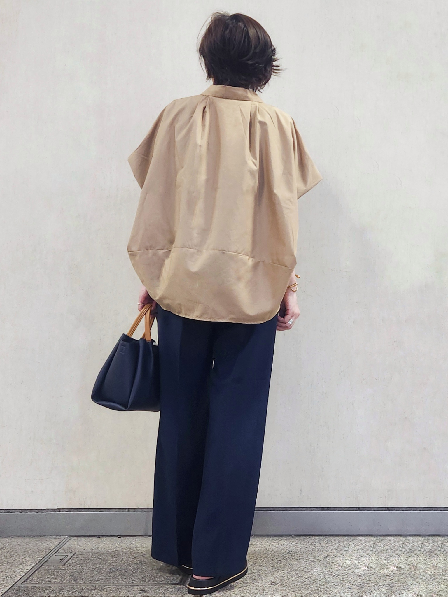 milkyさんの「OPAQUE.CLIP｜タックニュアンスフォルムシャツ【洗濯機OK】」を使ったコーディネート