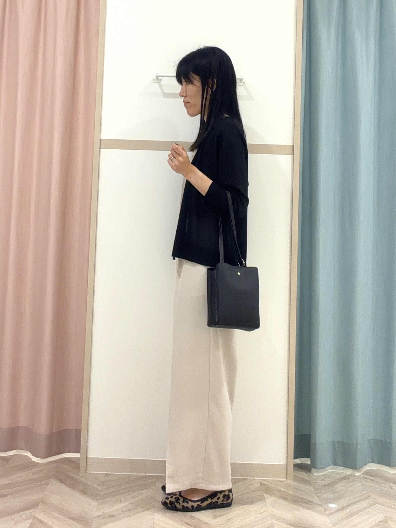 大西直穂さんの「SHOO･LA･RUE｜【ひんやり/洗濯機可/S-LL】オンにもオフにも マルチに使えるボタンレスカーディガン」を使ったコーディネート