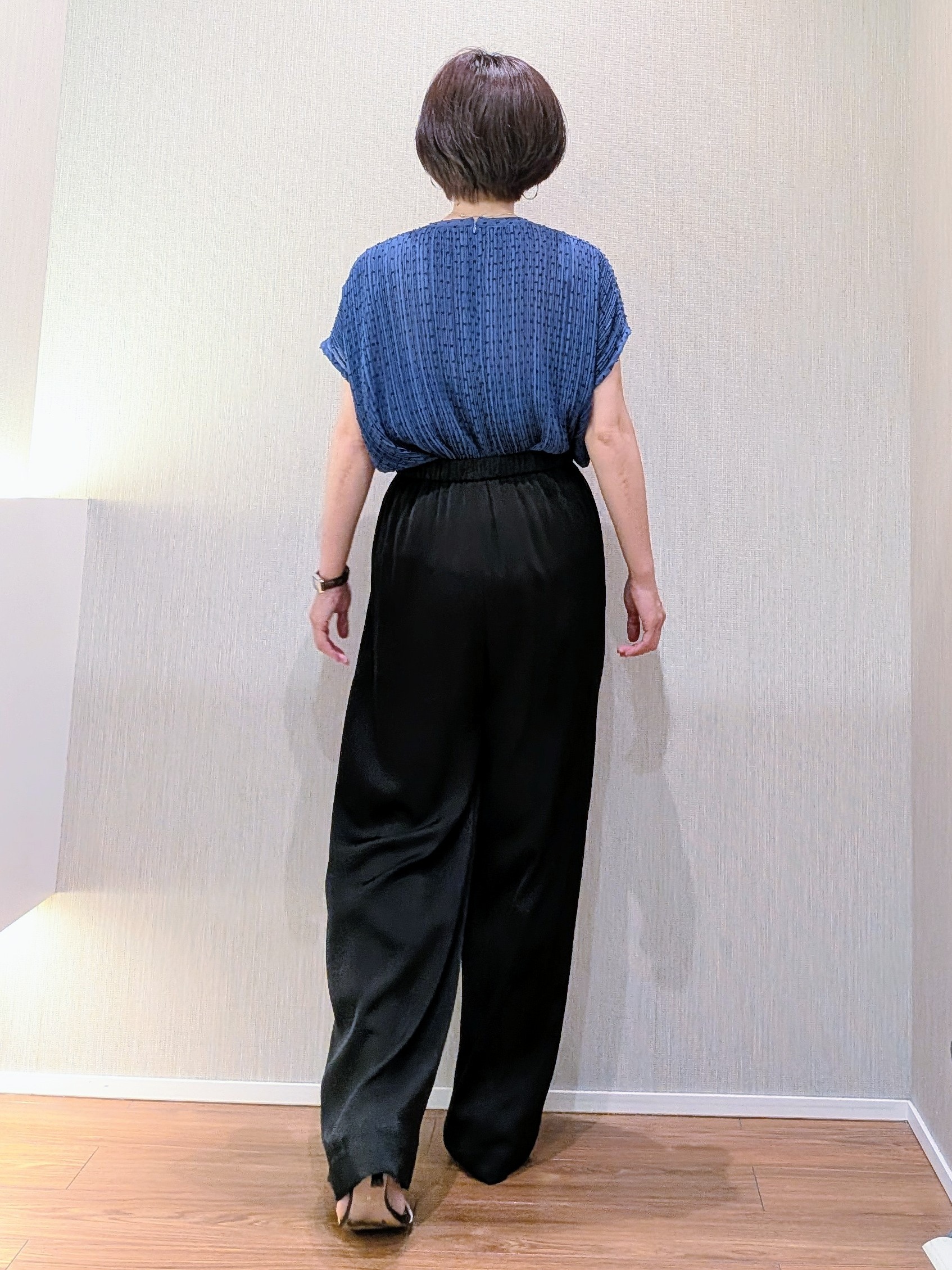 ミズタさんの「UNTITLED｜◆【1枚で着映える】ドットジャガードブラウス」を使ったコーディネート