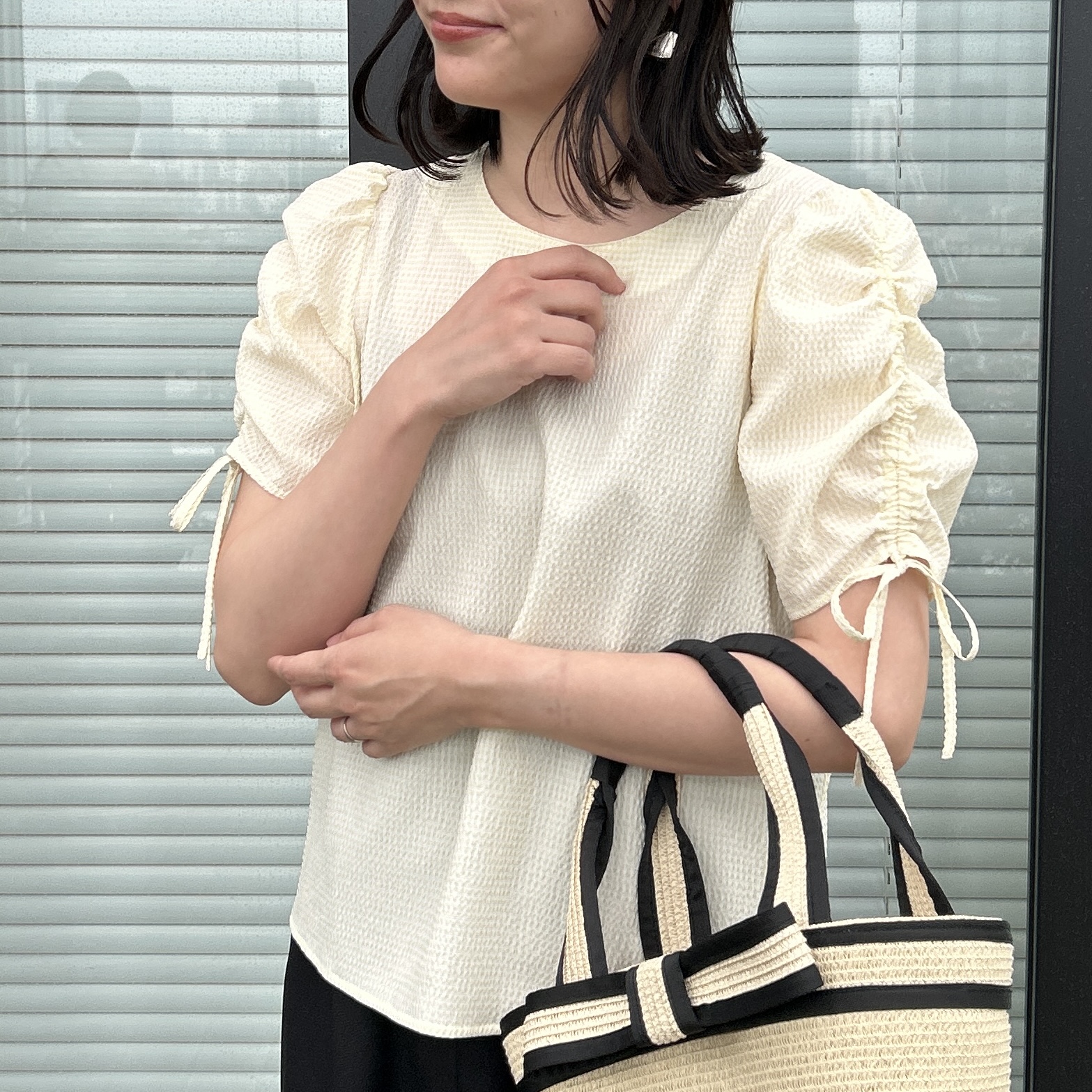 shinoさんの「Couture brooch｜【洗える】シャーリング チェックブラウス」を使ったコーディネート