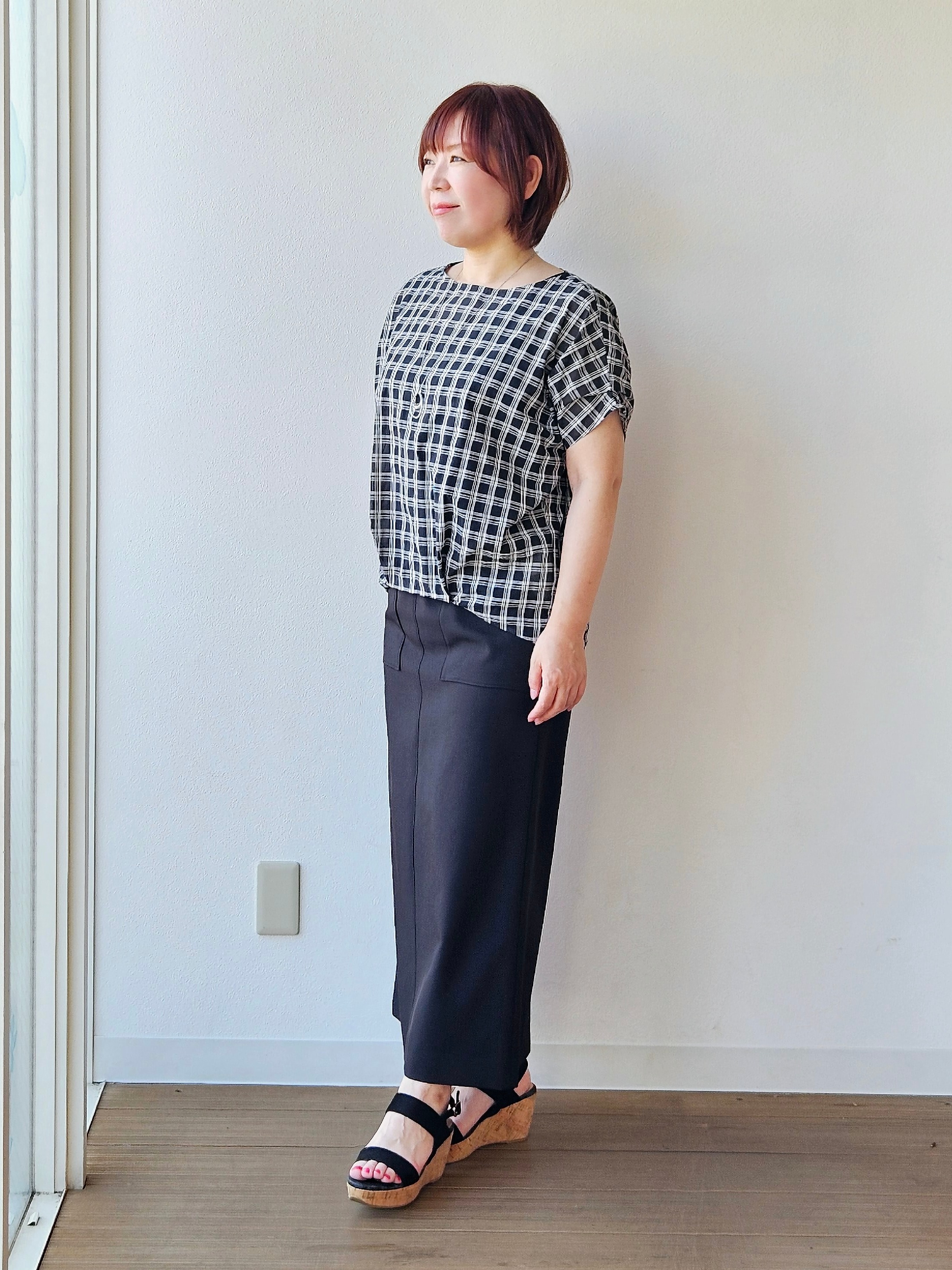 やじまさんの「UNTITLED｜シアーチェックブラウス」を使ったコーディネート