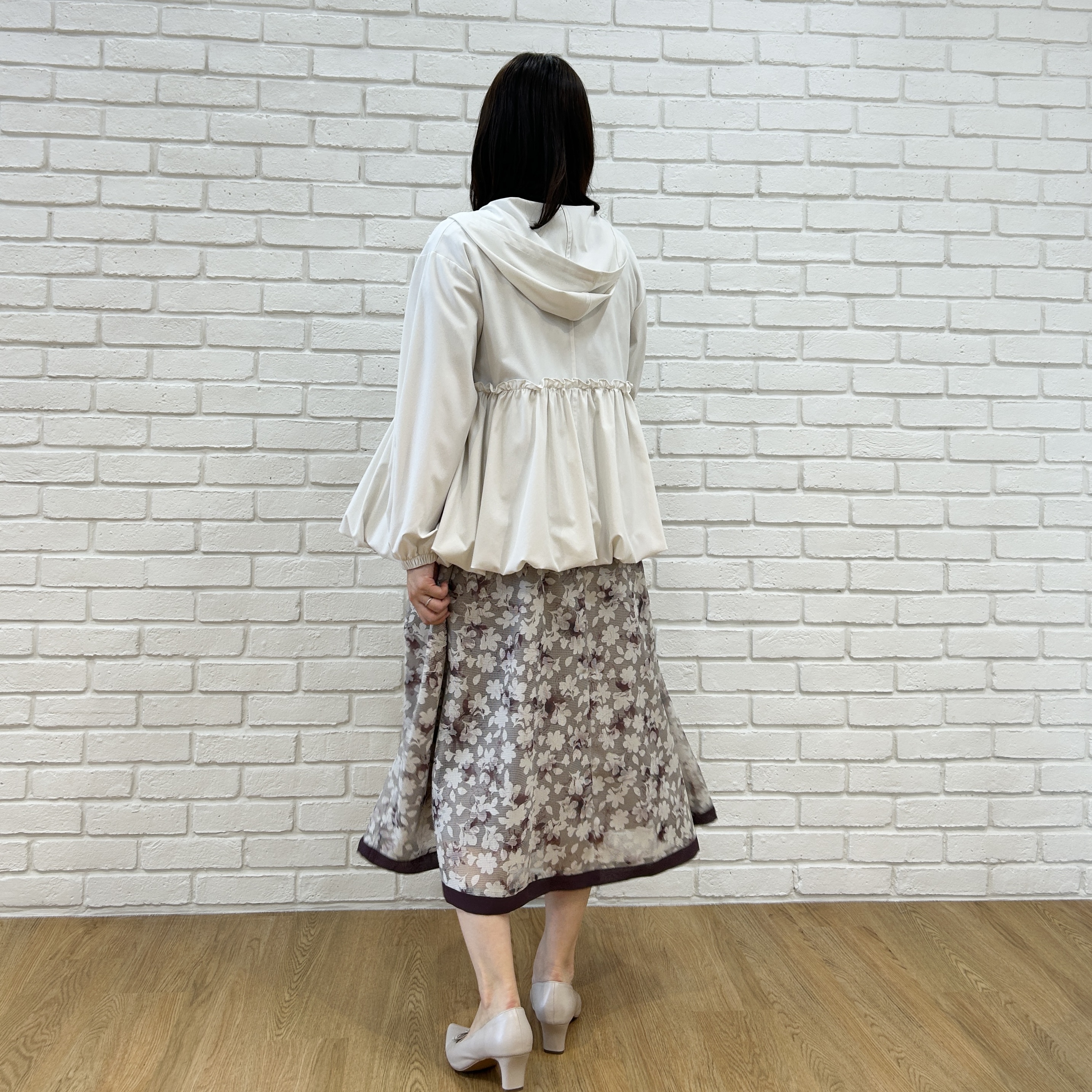 shinoさんの「Couture brooch｜【一枚で華やかに着映える】オパールチェック花柄ワンピース【洗濯機可】」を使ったコーディネート