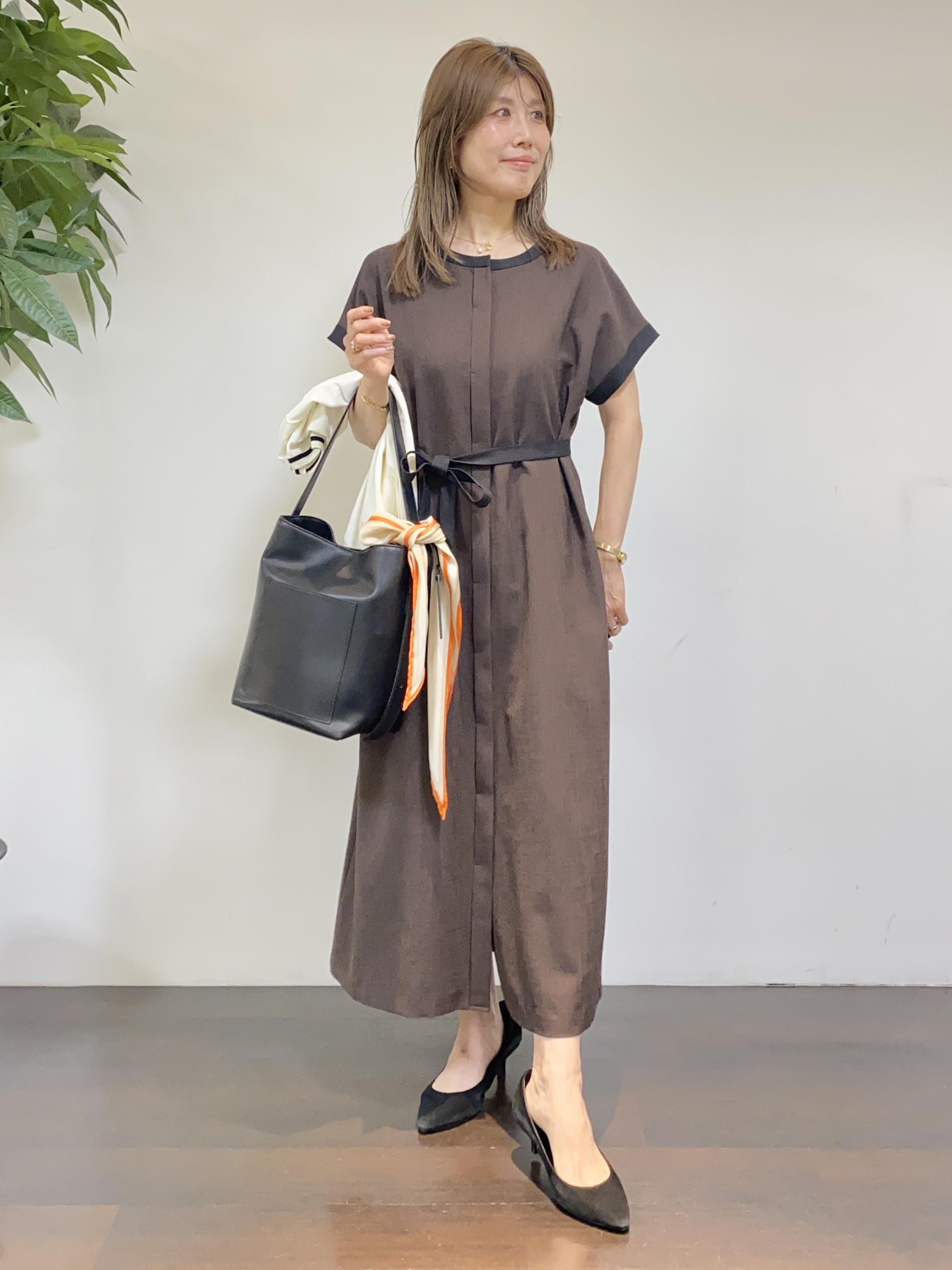 tomoさんの「UNTITLED｜【アンサンブル可能】コンパクトニットカーディガン」を使ったコーディネート