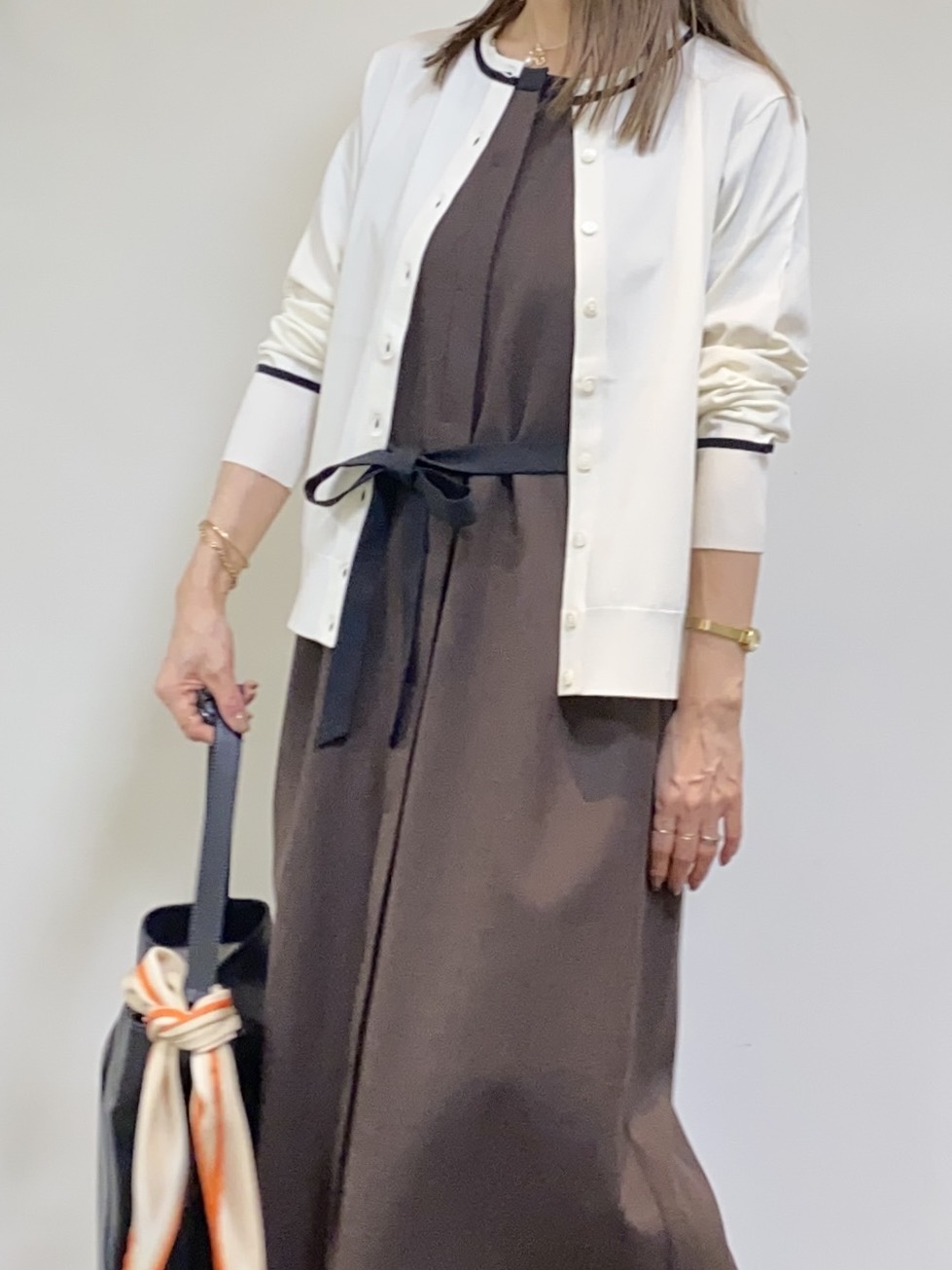 tomoさんの「UNTITLED｜【アンサンブル可能】コンパクトニットカーディガン」を使ったコーディネート