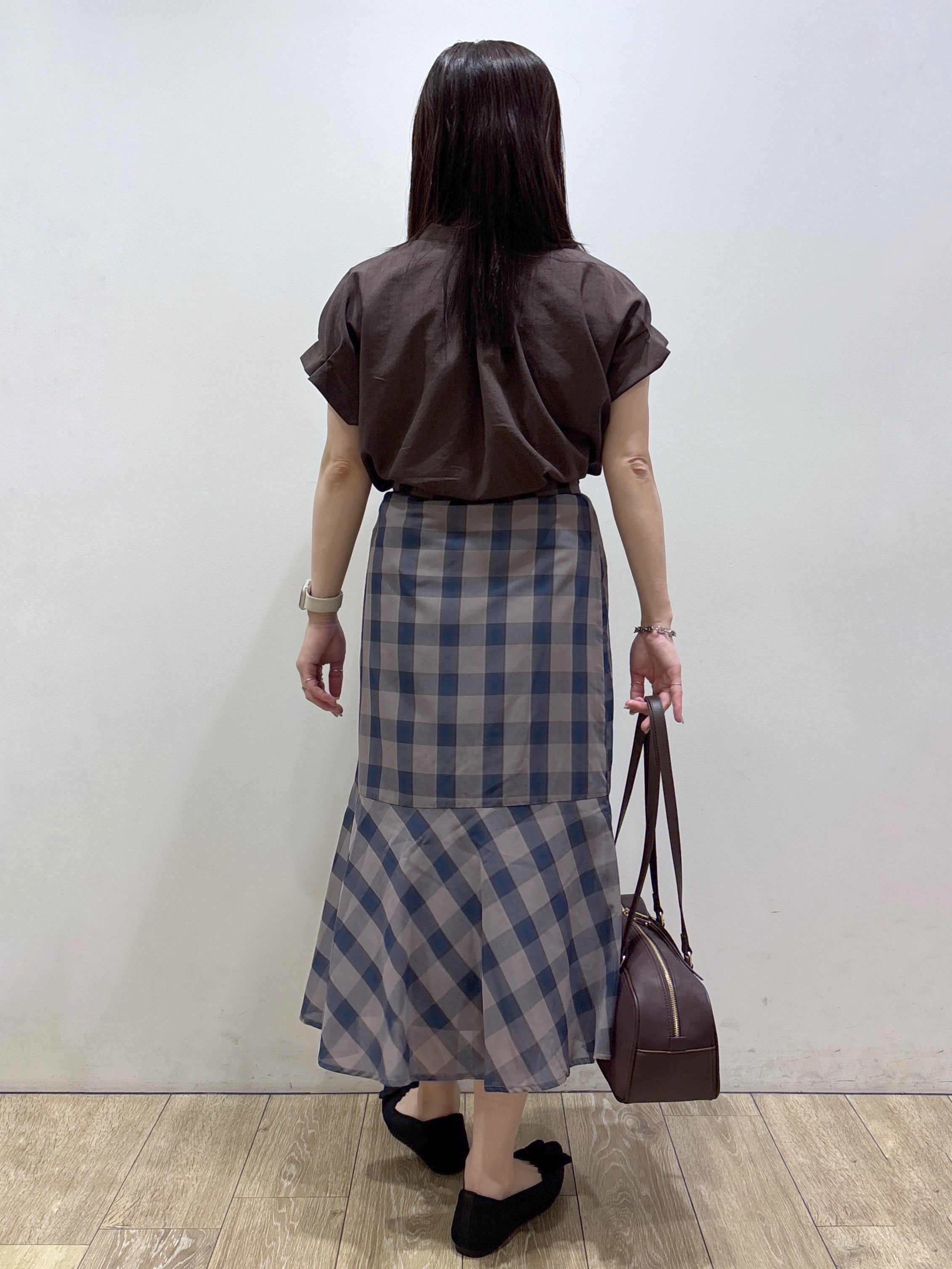 mameさんの「index｜【接触冷感／吸水速乾】タックスキッパーブラウス《防シワ／イージーアイロン／洗濯機OK／9col》」を使ったコーディネート