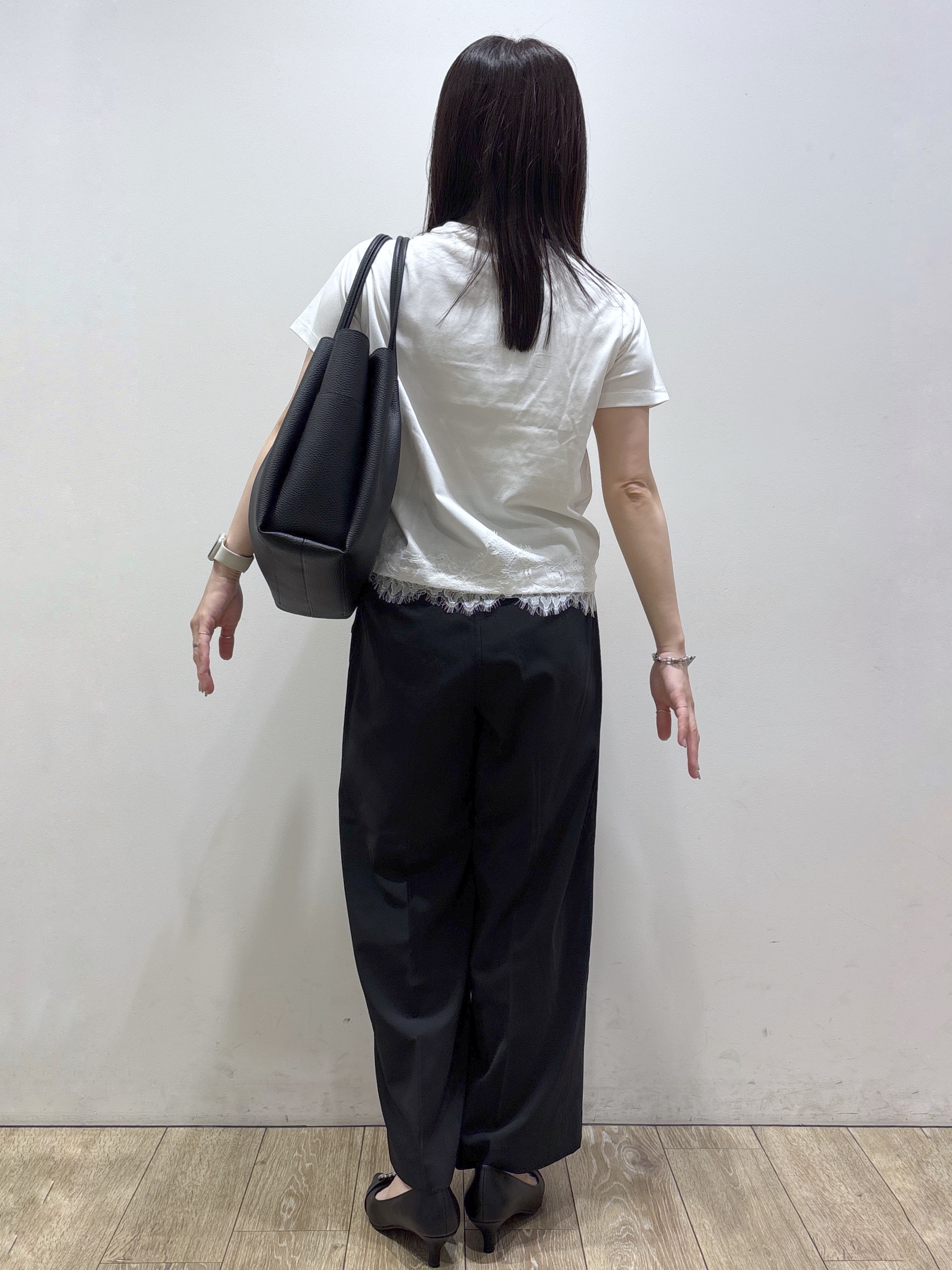mameさんの「index｜【接触冷感／UVケア】裾レースロゴTシャツ《洗濯機OK／S-3L》」を使ったコーディネート