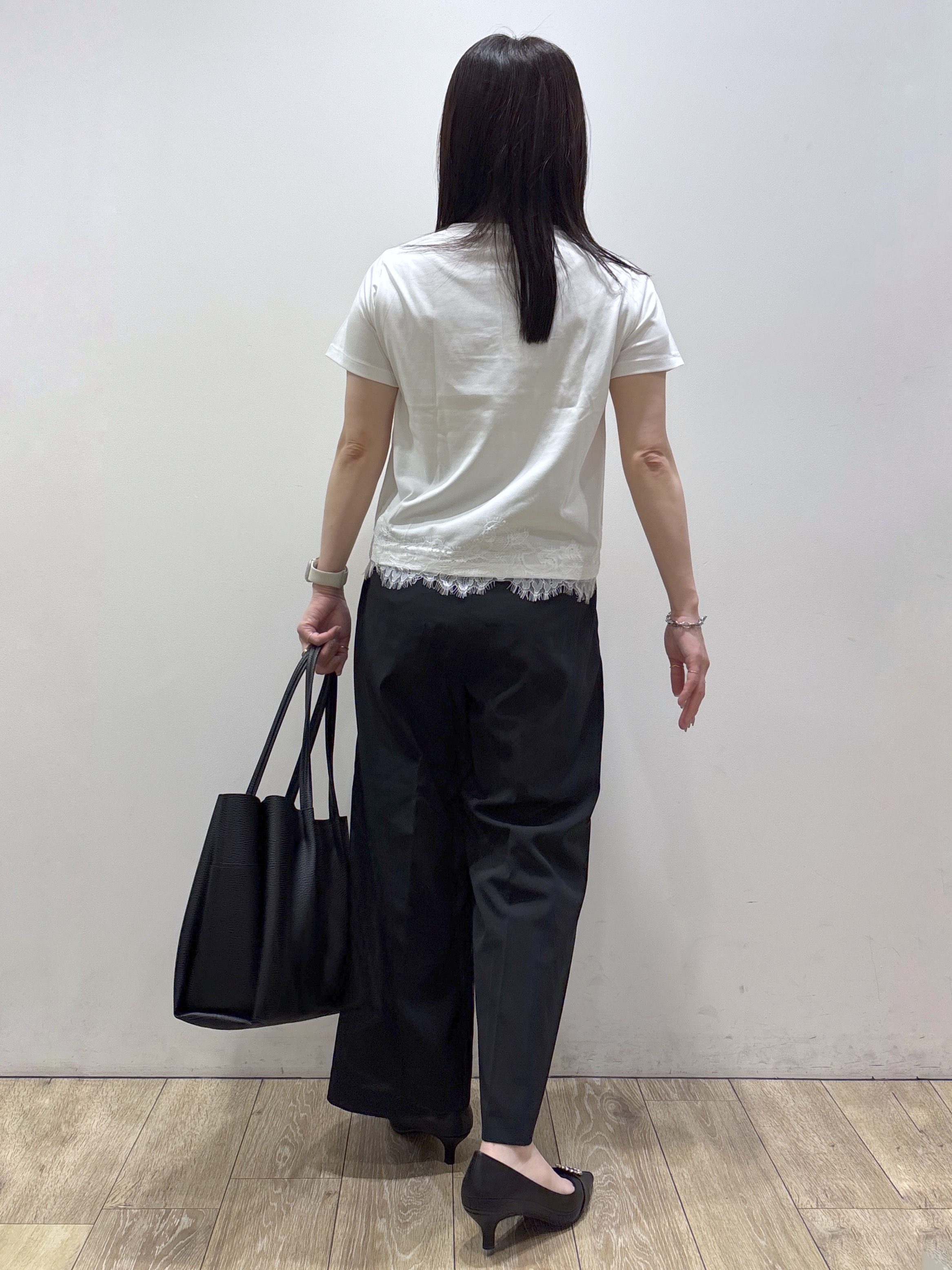 mameさんの「index｜【接触冷感／UVケア】裾レースロゴTシャツ《洗濯機OK／S-3L》」を使ったコーディネート