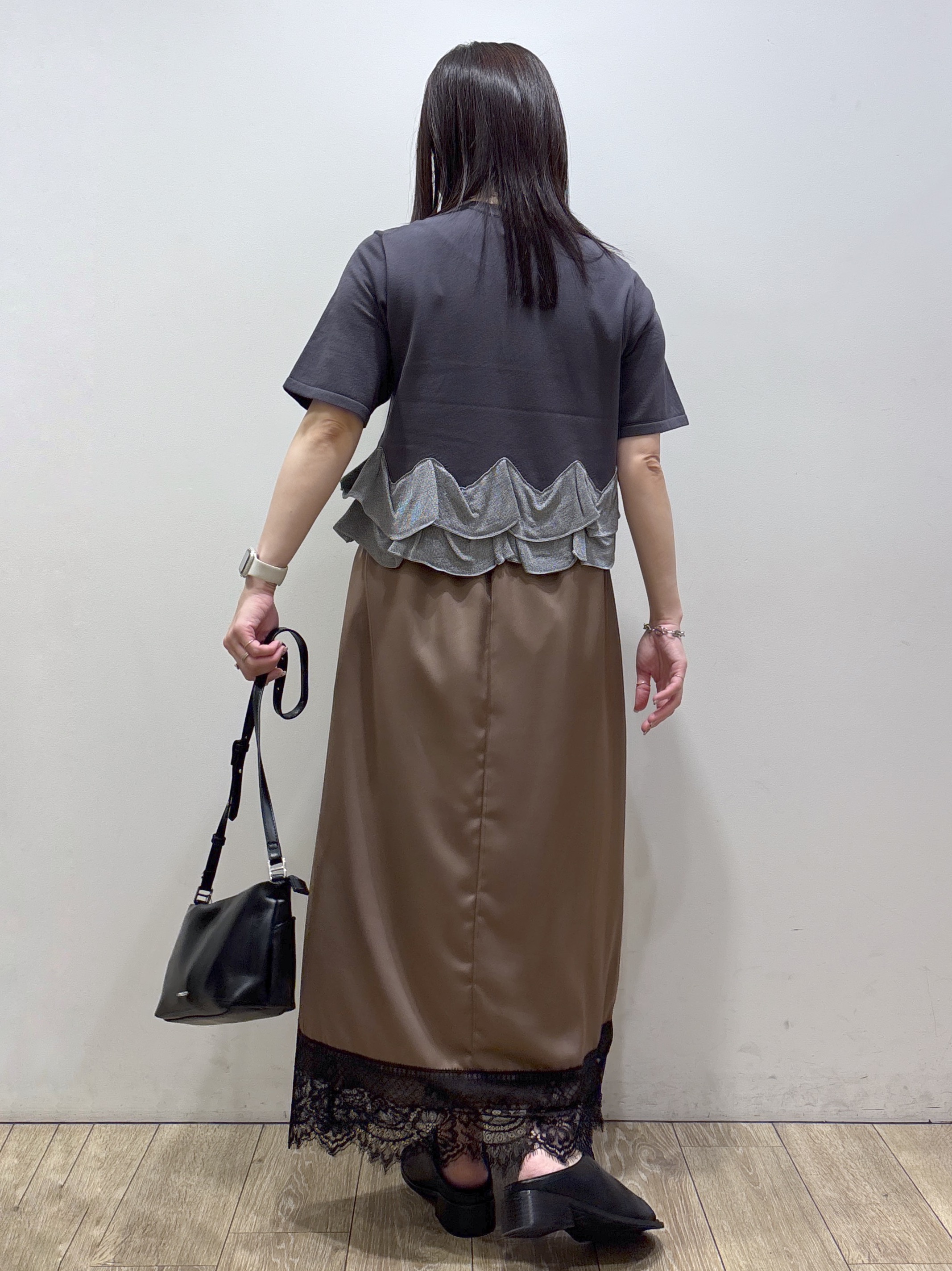 mameさんの「index｜【UVケア／遮熱性】裾フリルヘンリーネックニット《抗ピル／洗濯機OK》」を使ったコーディネート
