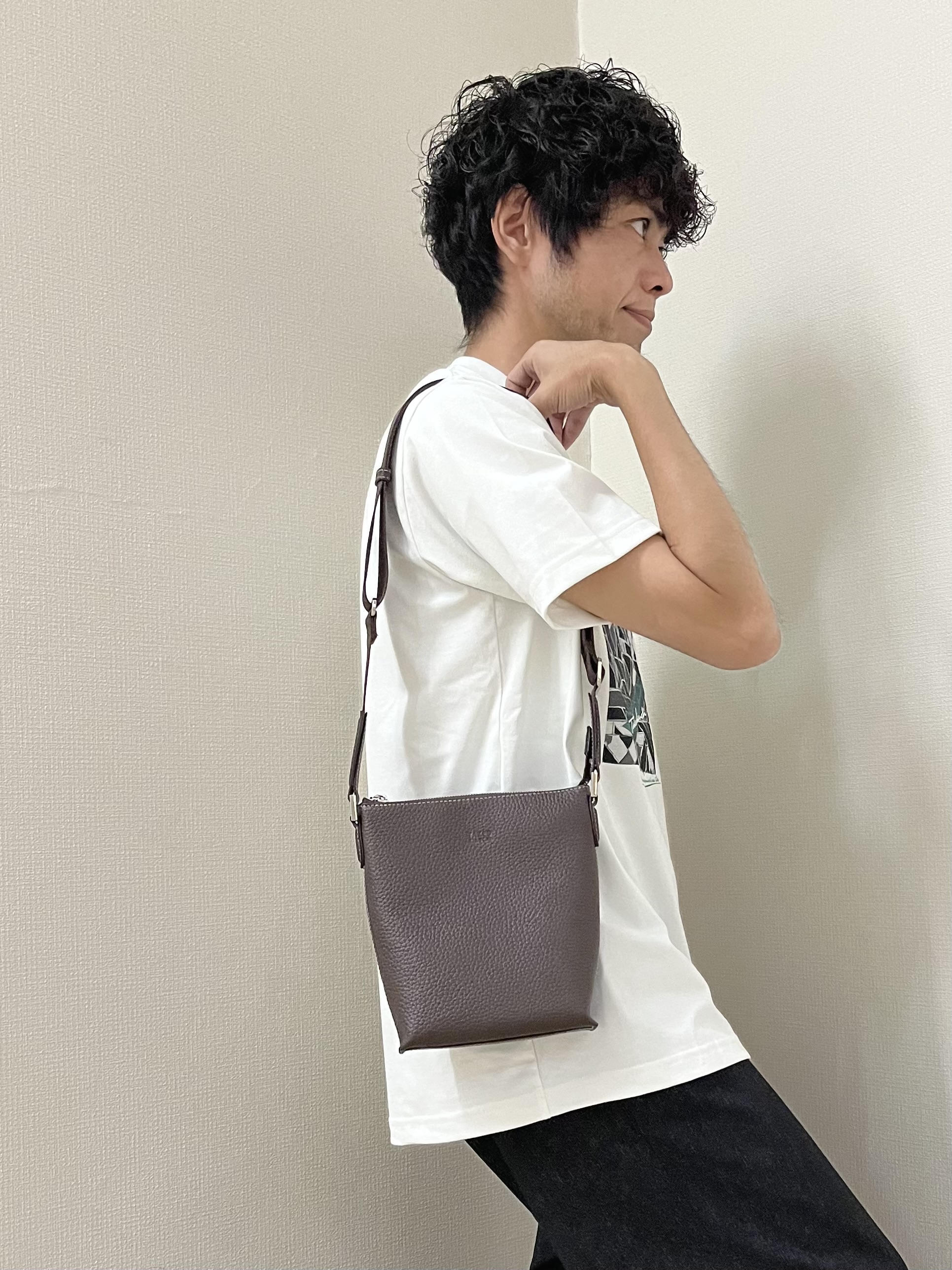 URAさんの「TAKEO KIKUCHI｜モノクロタイルTシャツ」を使ったコーディネート