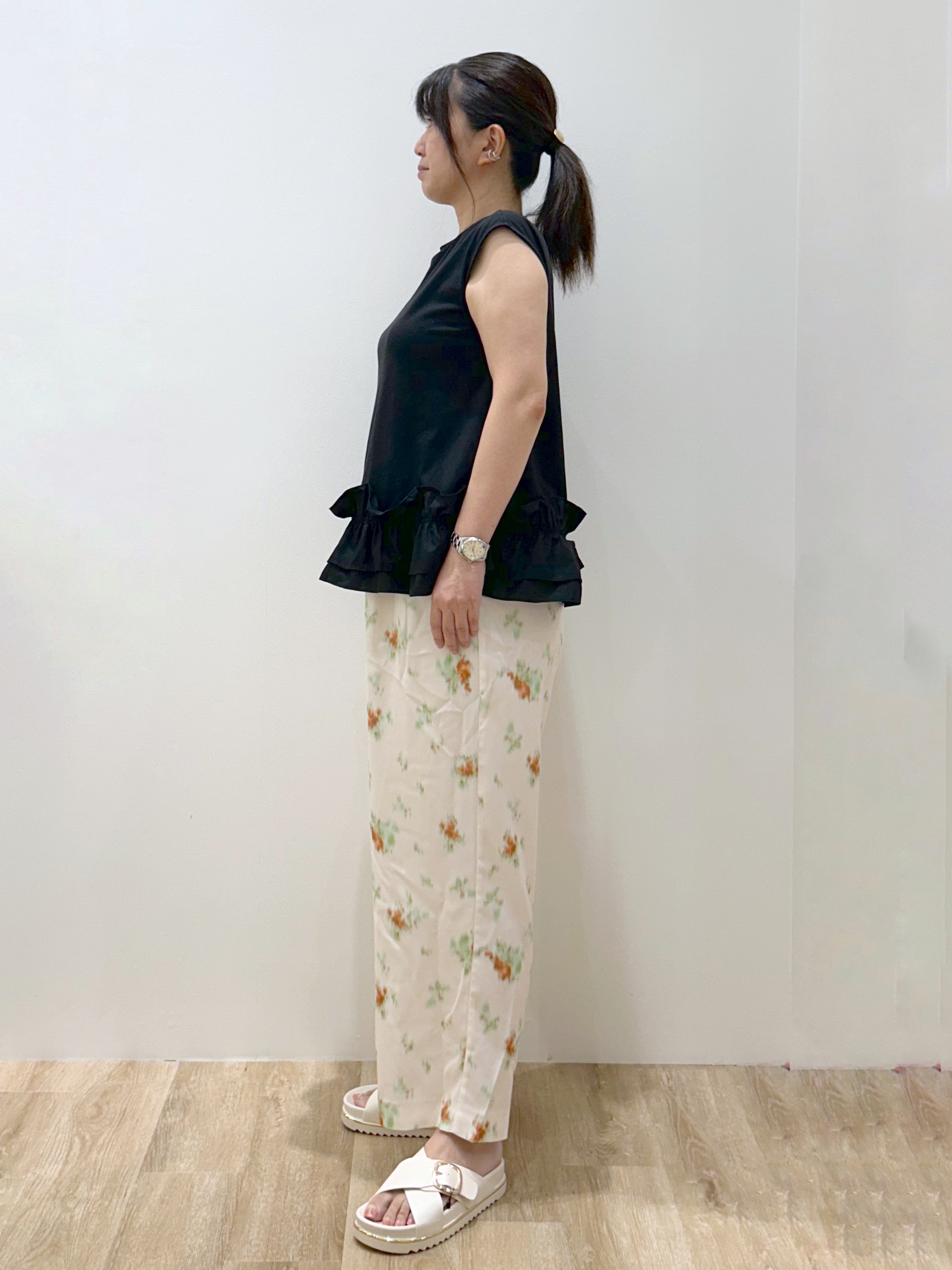 ひろみさんの「OPAQUE.CLIP｜裾フリルドッキングカットソー【洗濯機OK】」を使ったコーディネート
