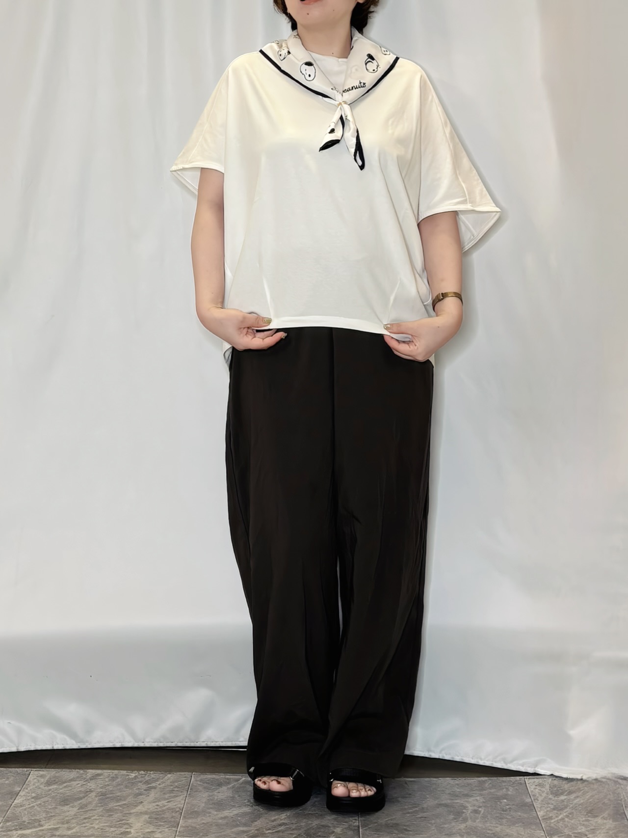 たみさんの「SHOO･LA･RUE｜【ひんやり/体型カバー】インせず着られる 上品見えのドルマントップス」を使ったコーディネート