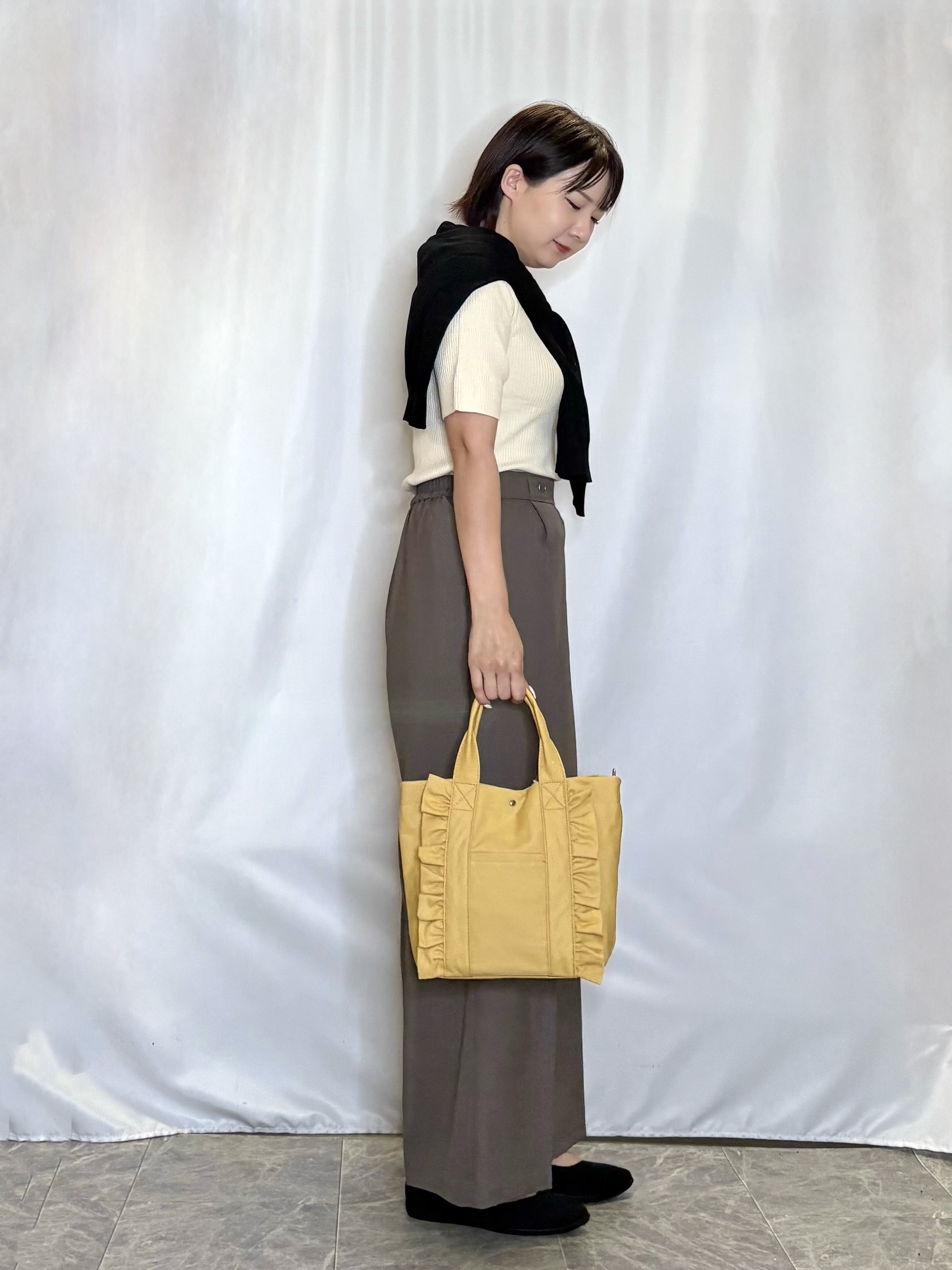 ネリさんの「SHOO･LA･RUE｜【洗濯機可/S-LL】配色シフォン襟でサマ見え 上品シアーカーディガン」を使ったコーディネート