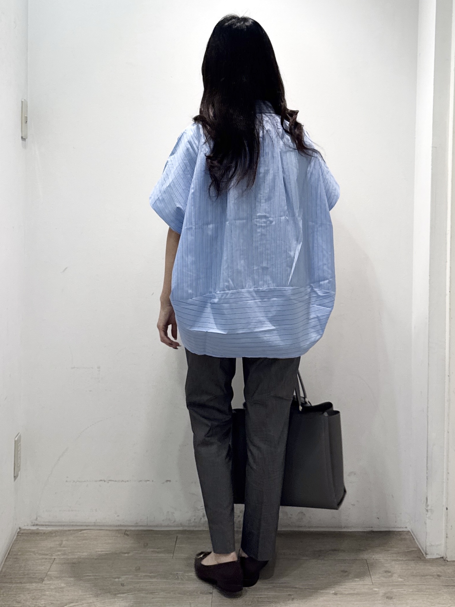 yuicciさんの「OPAQUE.CLIP｜タックニュアンスフォルムシャツ【洗濯機OK】」を使ったコーディネート