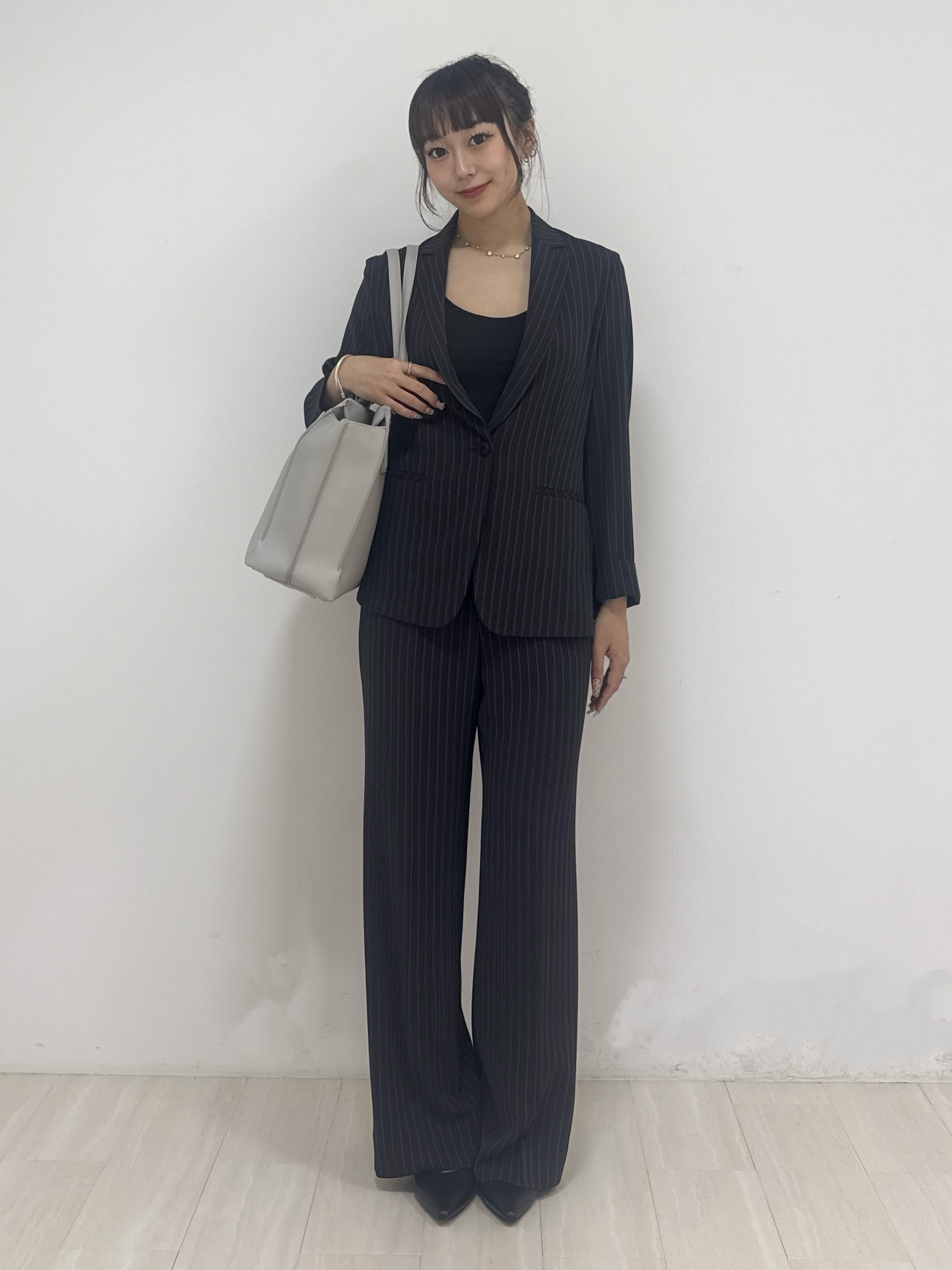 萩原 優里菜さんの「INDIVI｜【新作登場！着る日傘】 テーラードジャケット」を使ったコーディネート