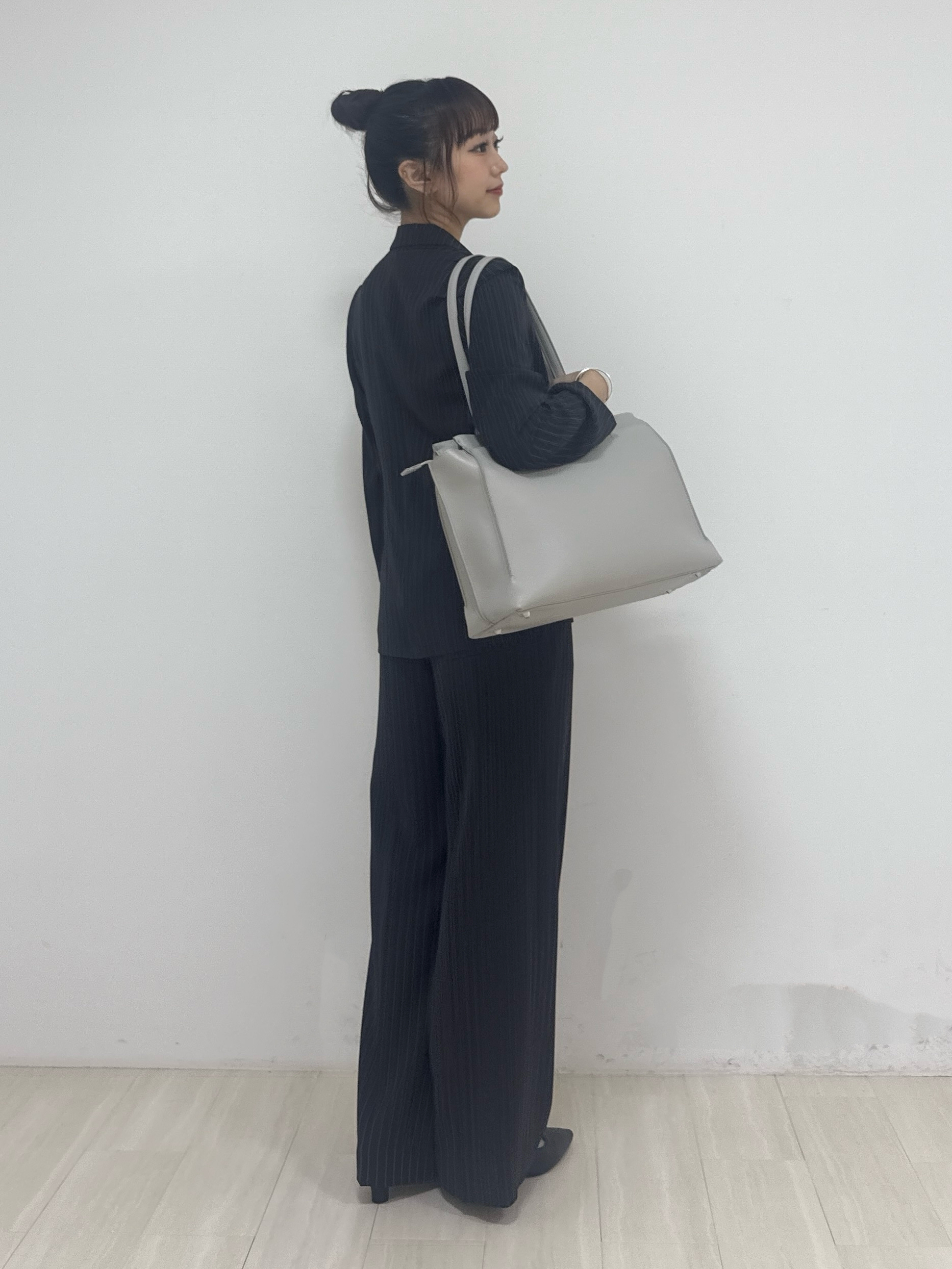 萩原 優里菜さんの「INDIVI｜【新作登場！着る日傘】 テーラードジャケット」を使ったコーディネート