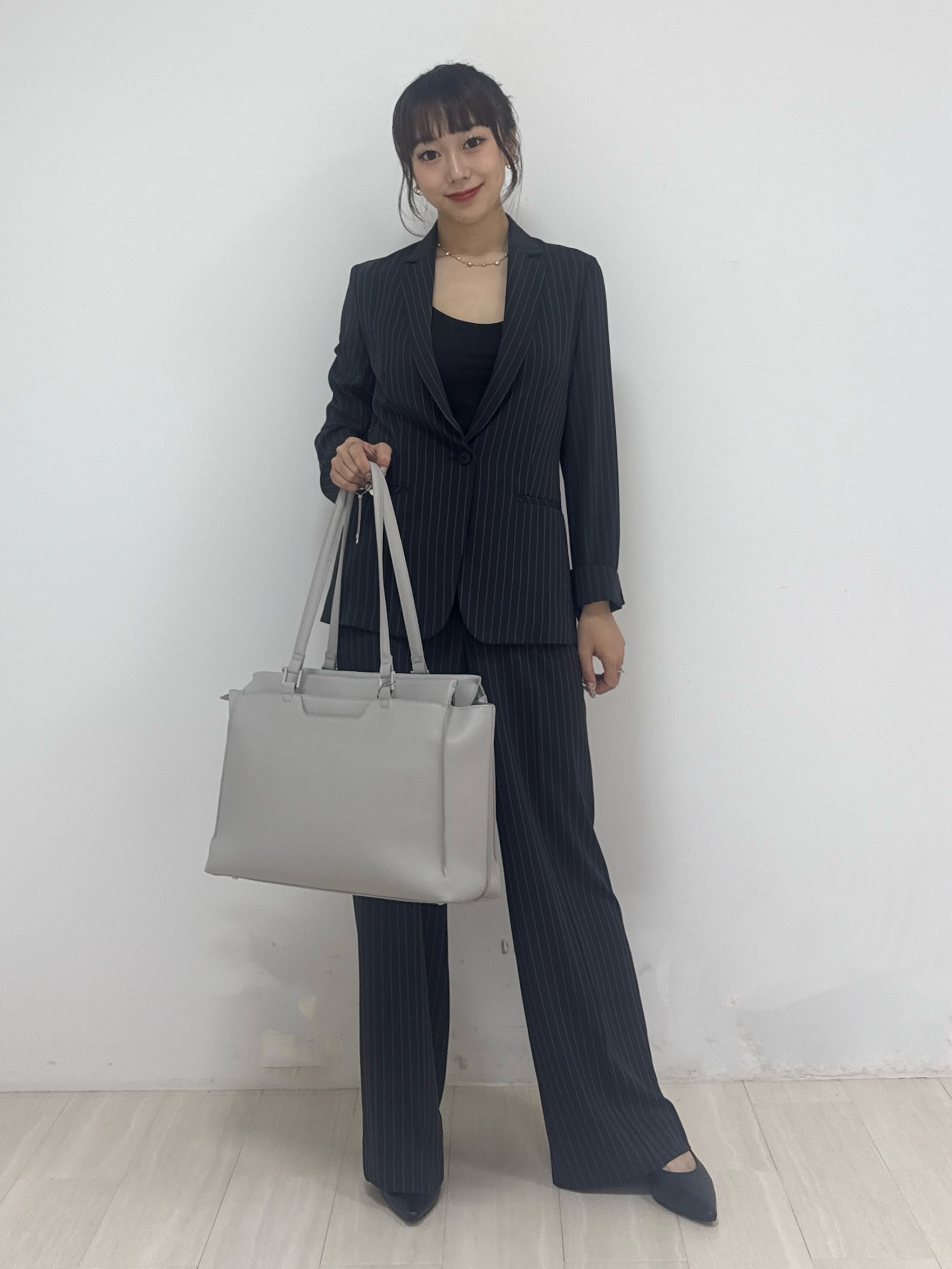 萩原 優里菜さんの「INDIVI｜【新作登場！着る日傘】 テーラードジャケット」を使ったコーディネート