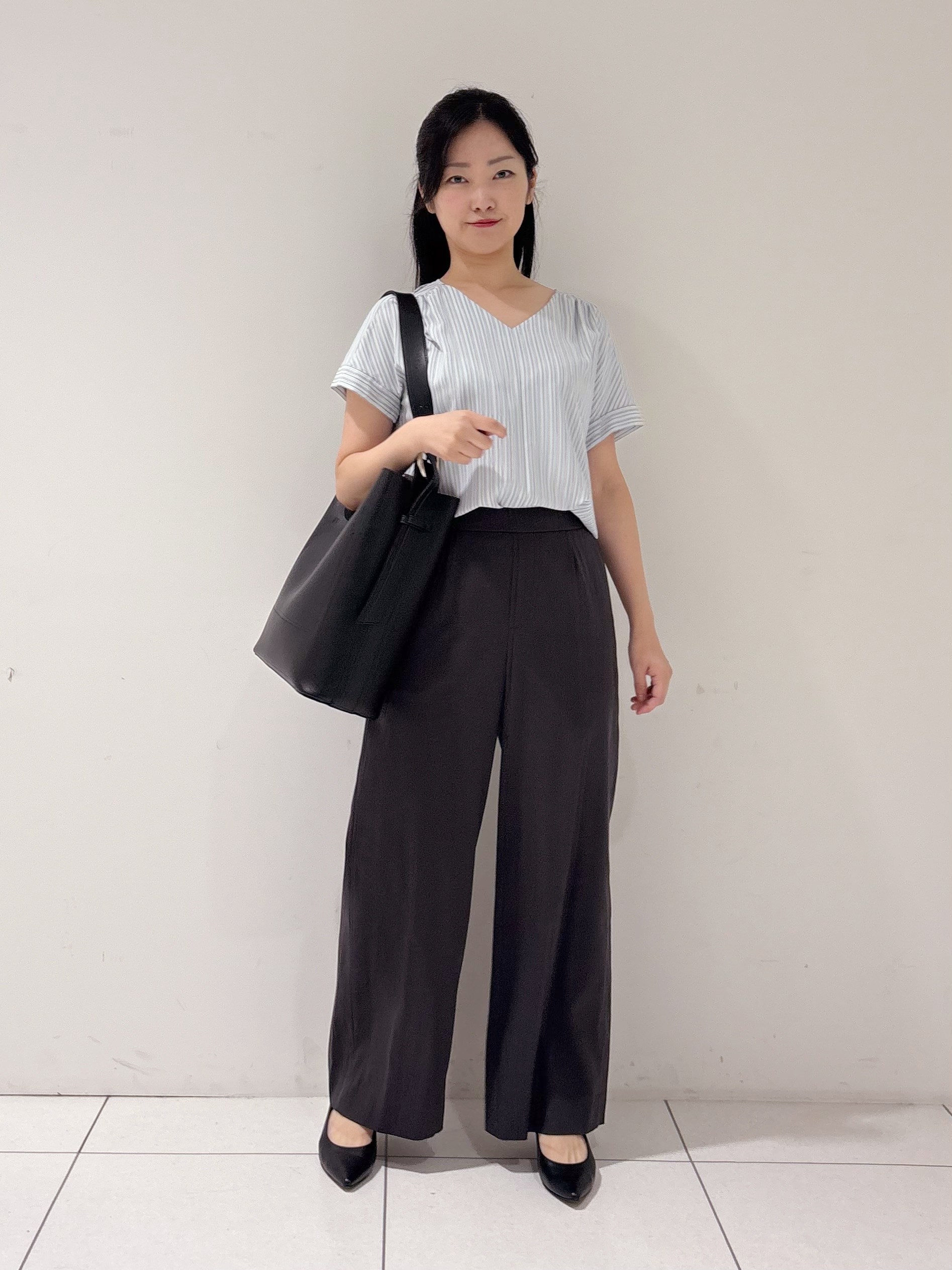 momokoさんの「INDIVI｜【洗える／メッシュ素材／SETUP可能】半袖シアージャケット」を使ったコーディネート