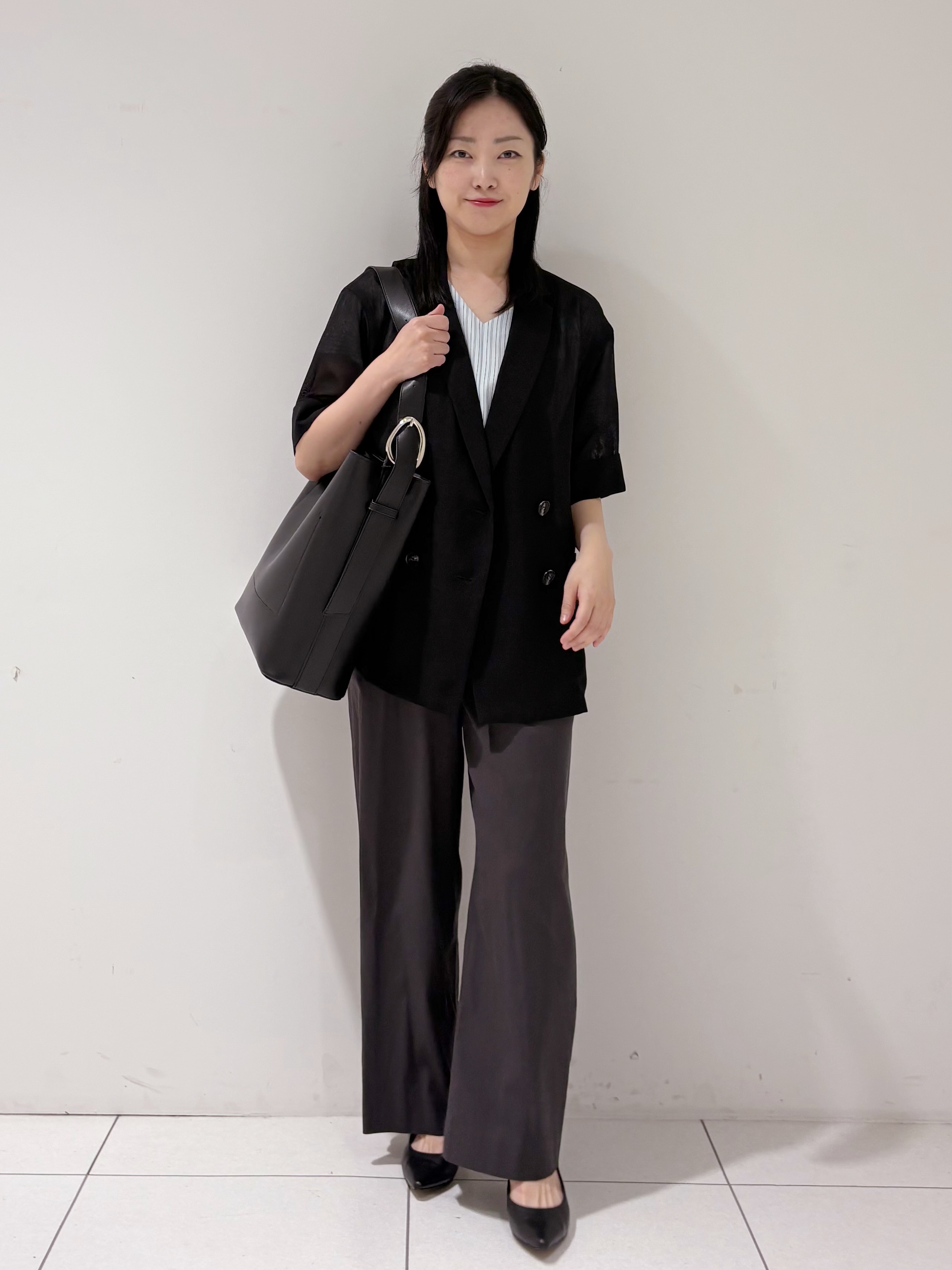 momokoさんの「INDIVI｜【洗える／メッシュ素材／SETUP可能】半袖シアージャケット」を使ったコーディネート