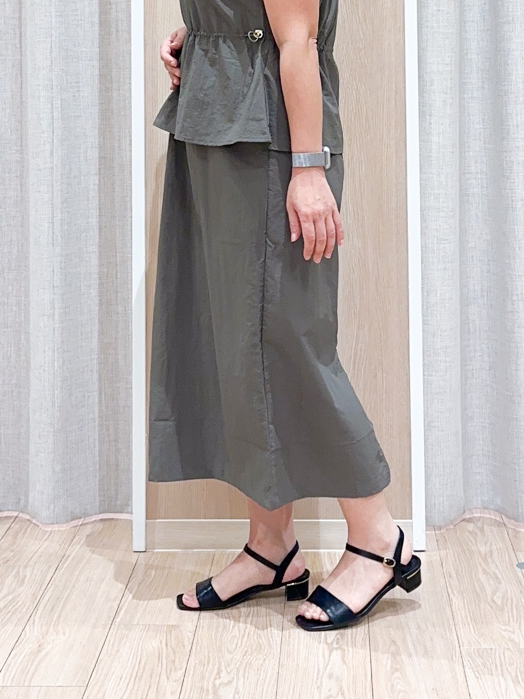 naoさんの「grove｜【低身長さんも選べる着丈・洗濯機◎】1枚で旬顔！Tシャツドッキングドロストワンピース」を使ったコーディネート