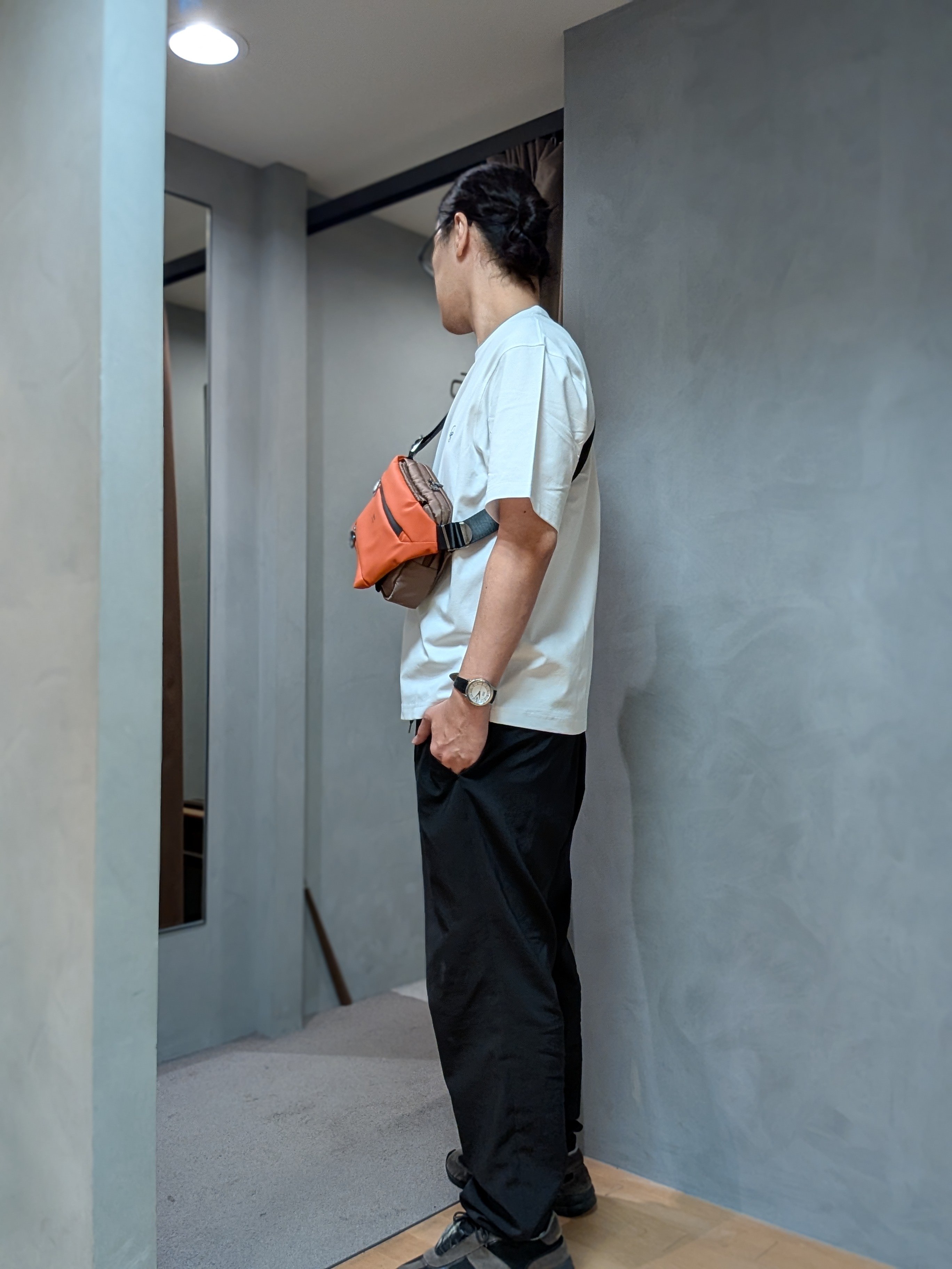yasuさんの「TAKEO KIKUCHI｜【汗染み軽減/接触冷感】フェイクレイヤード ワンポイント刺繍Ｔシャツ」を使ったコーディネート