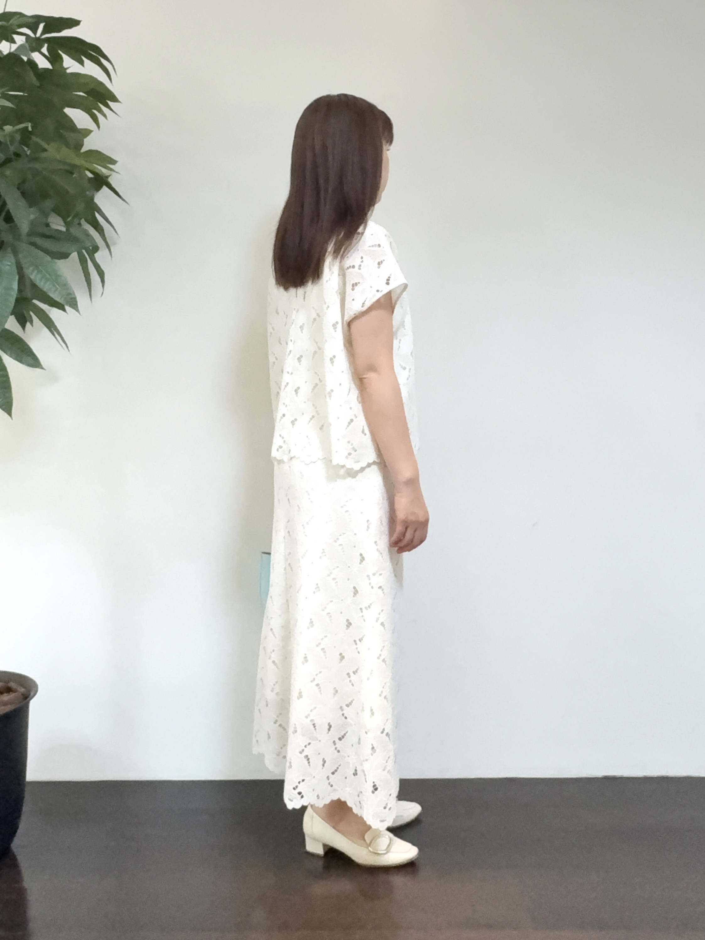 CHISATOさんの「UNTITLED｜【セットアップ可/品のある透け感】リーフレースブラウス」を使ったコーディネート