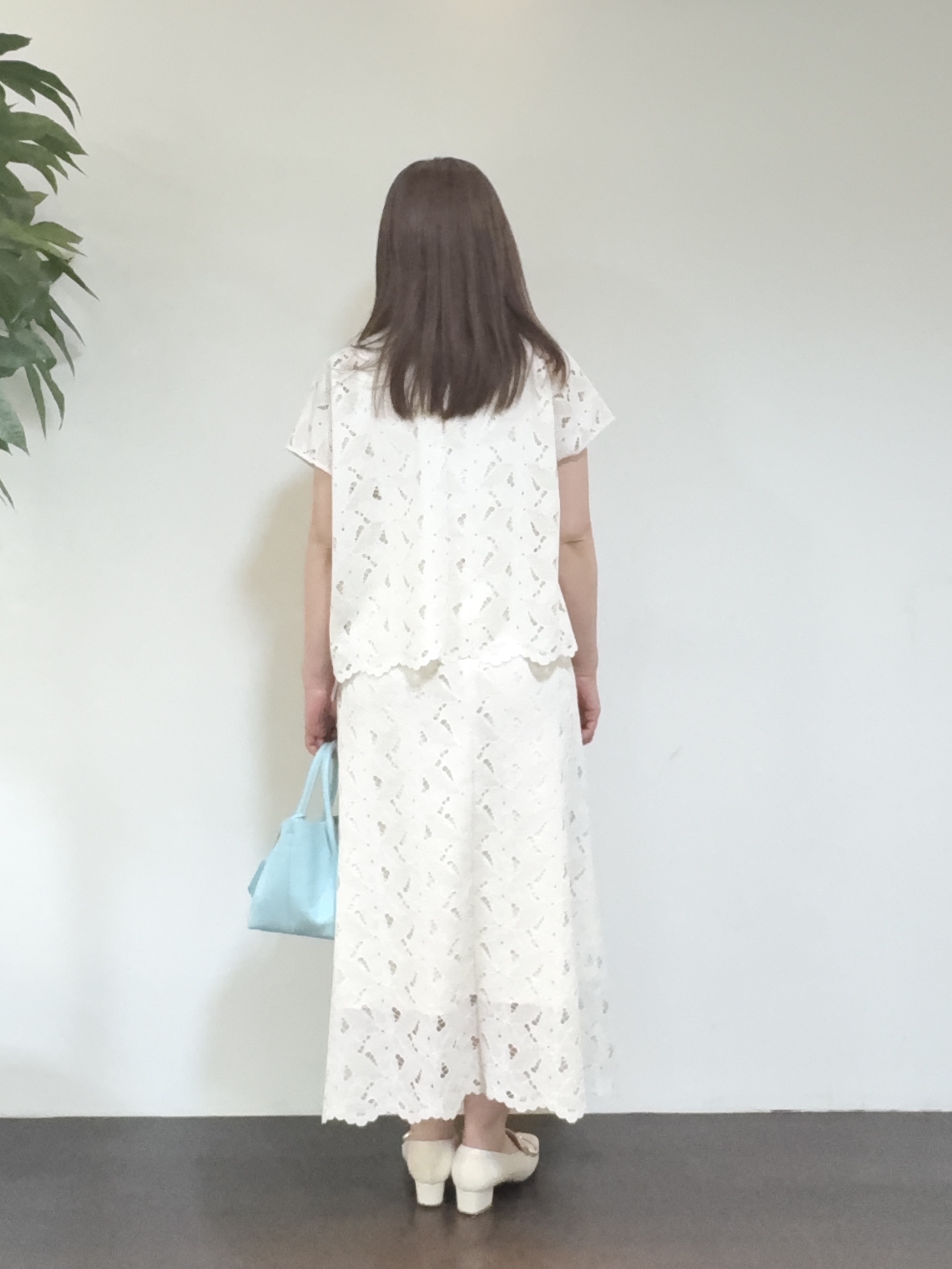 CHISATOさんの「UNTITLED｜【セットアップ可/品のある透け感】リーフレースブラウス」を使ったコーディネート