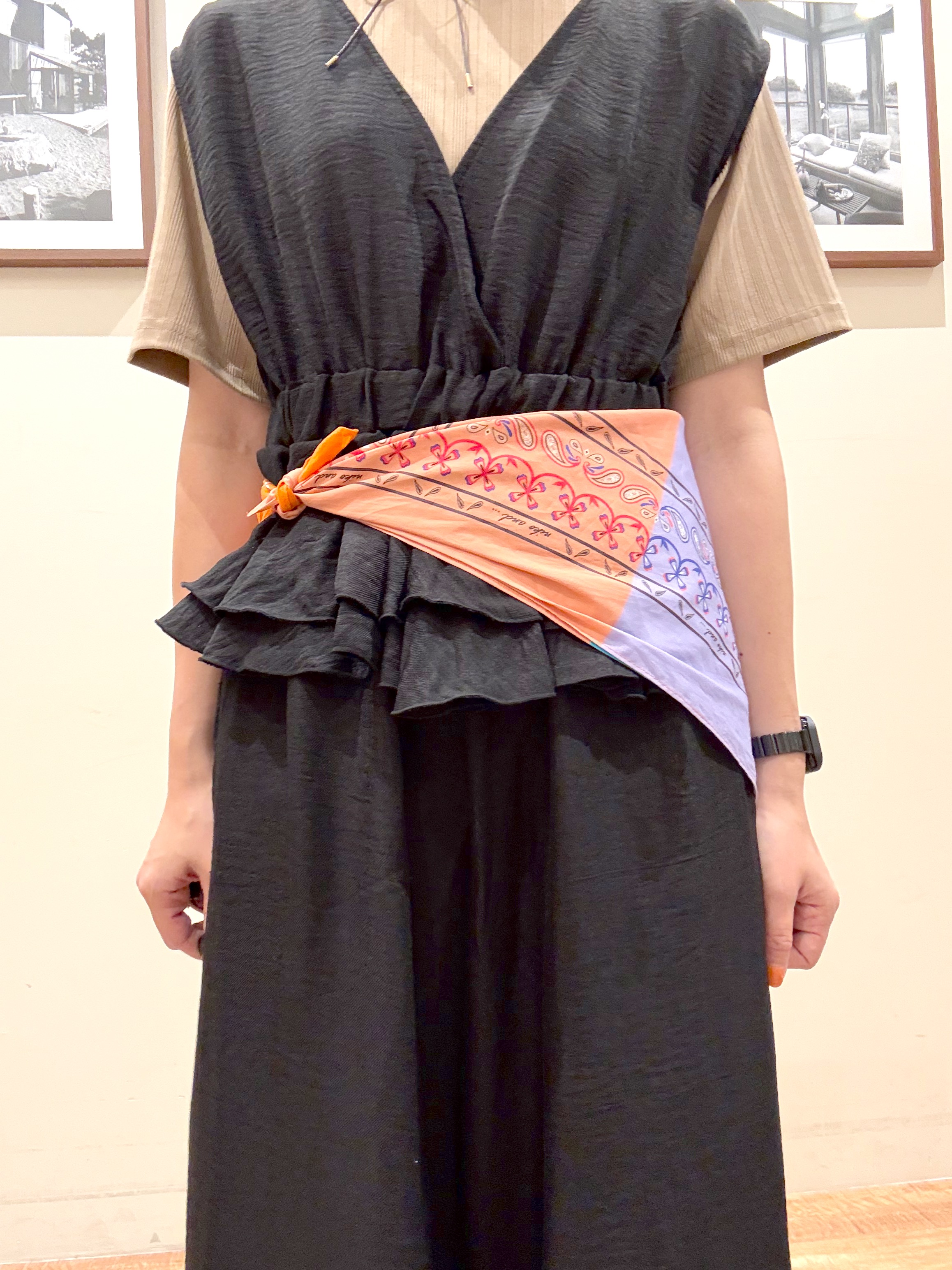 Ayumiさんの「SHOO･LA･RUE｜【S-LL/洗濯機可】ラクにキレイに Vネックペプラムオールインワン」を使ったコーディネート