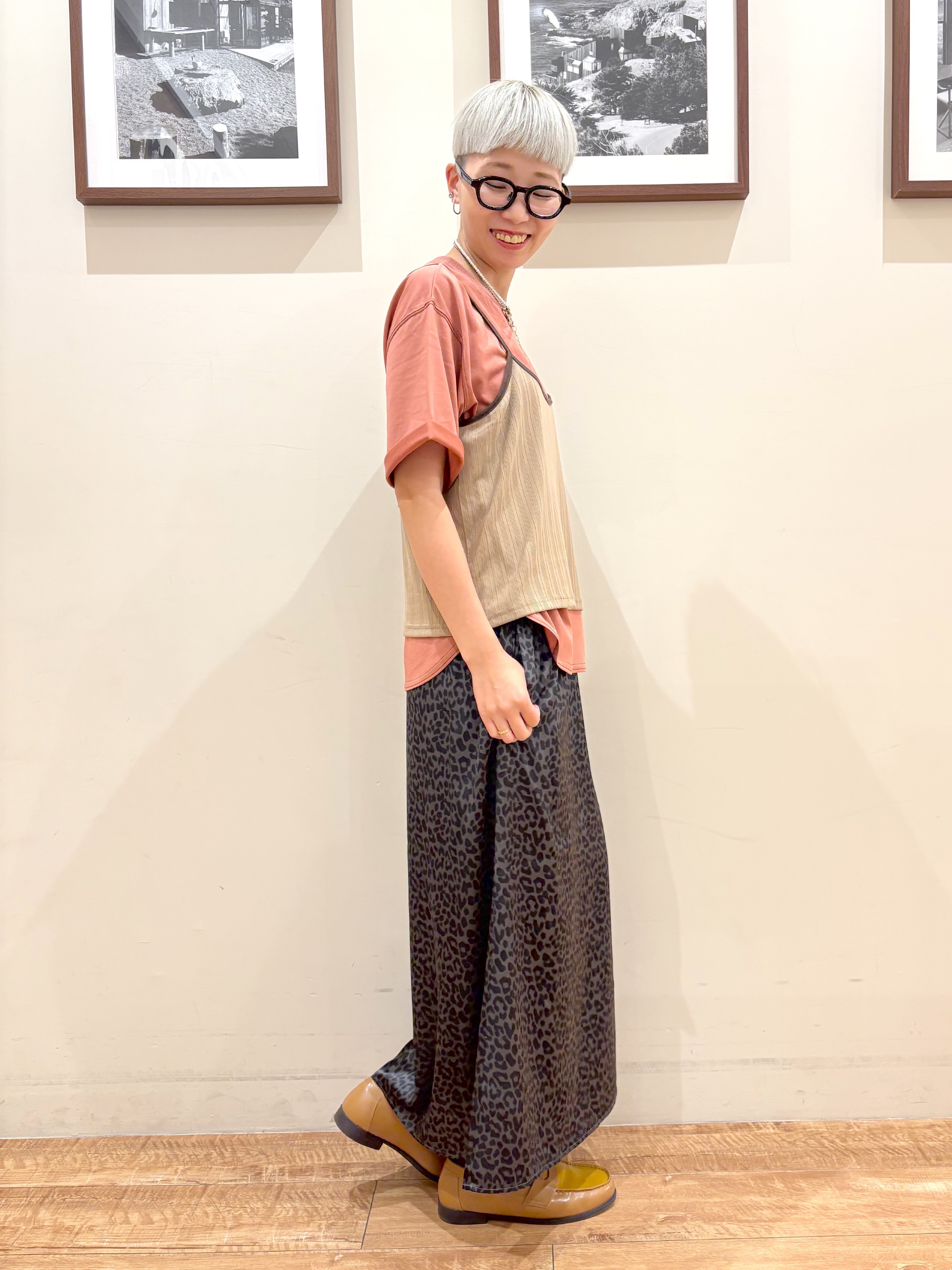 Ayumiさんの「SHOO･LA･RUE｜【2点セット】ランダムテレコで細見え  配色使いTシャツ+キャミソール」を使ったコーディネート