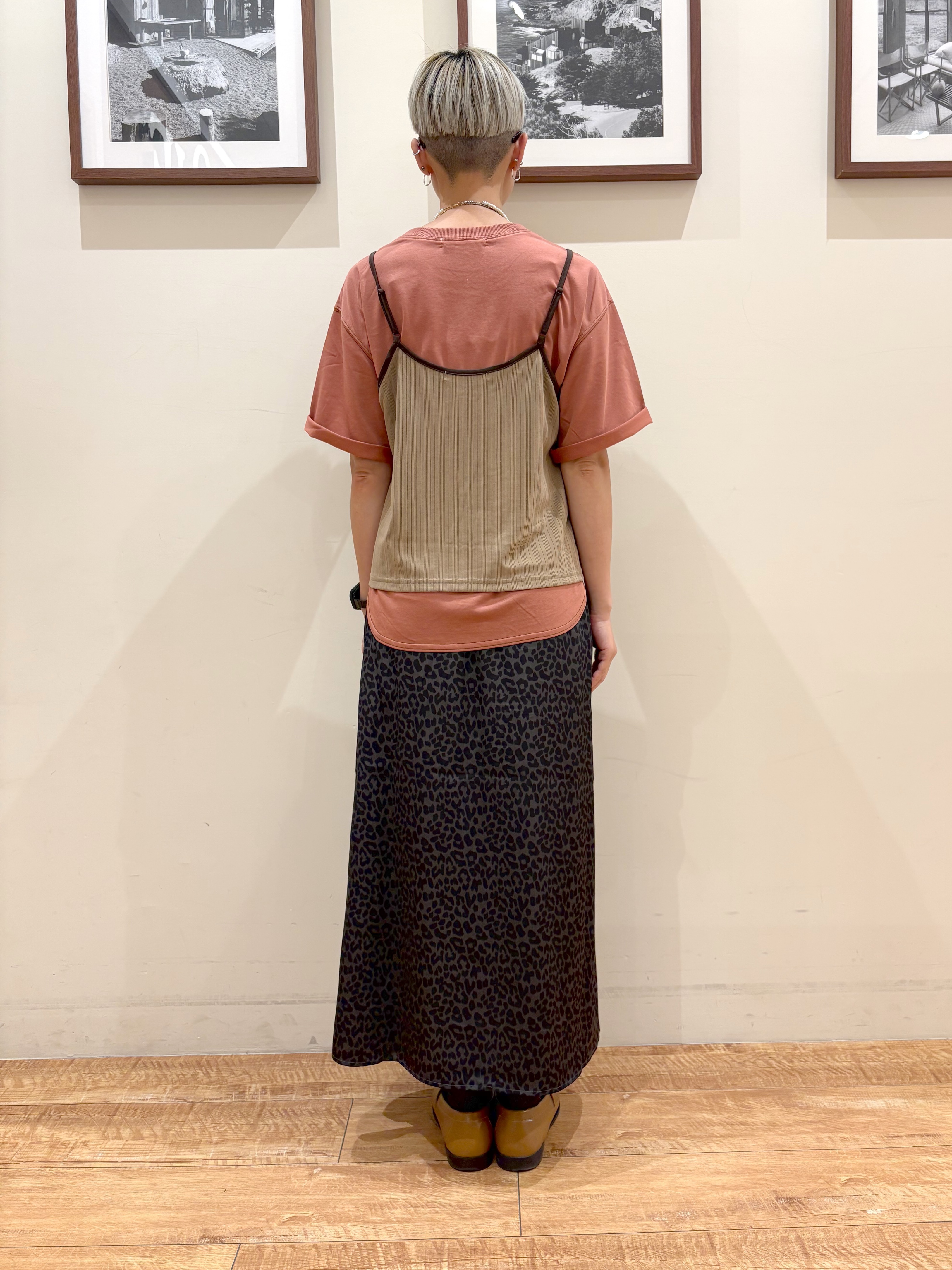 Ayumiさんの「SHOO･LA･RUE｜【2点セット】ランダムテレコで細見え  配色使いTシャツ+キャミソール」を使ったコーディネート