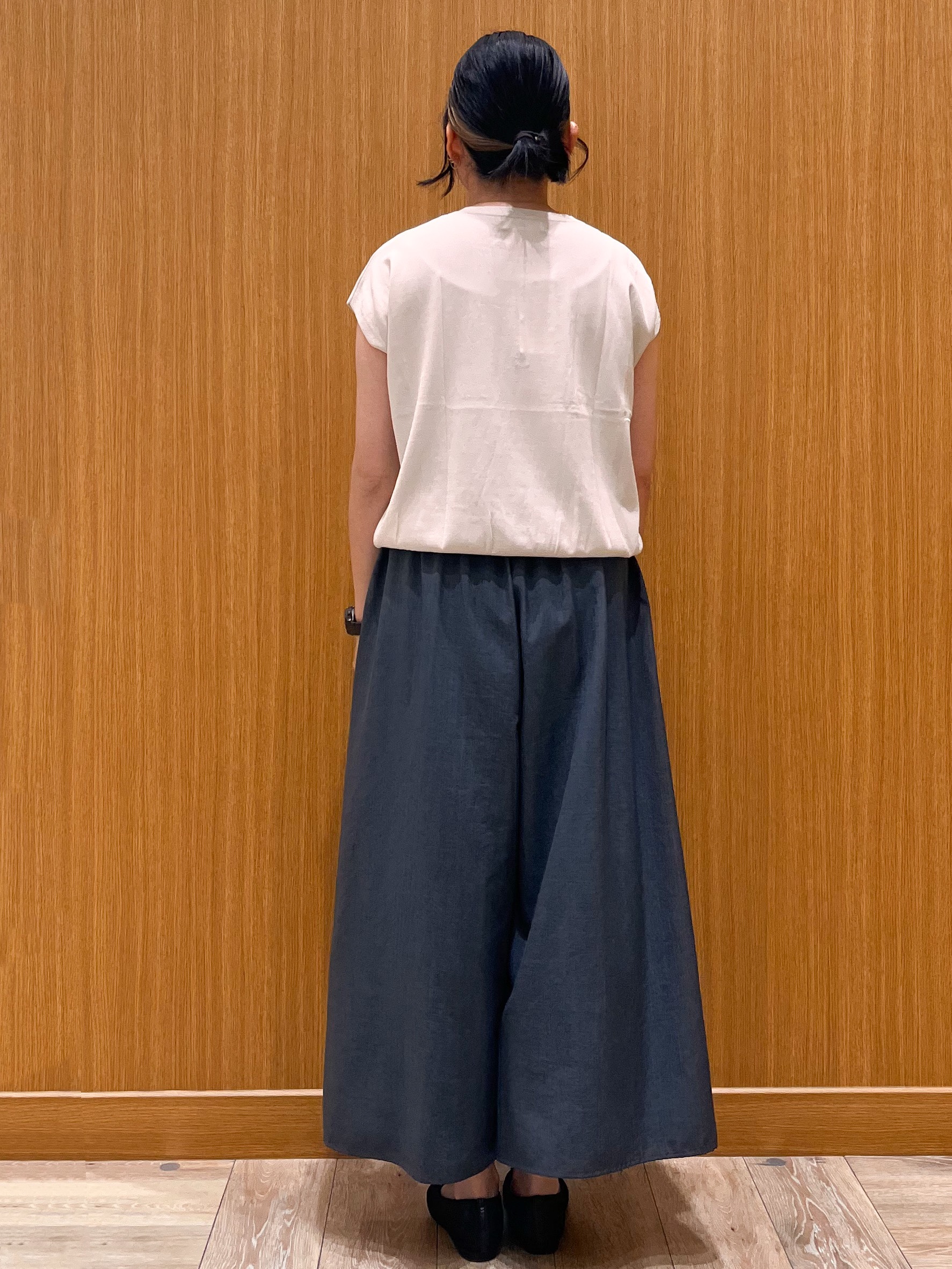 aさんの「OPAQUE.CLIP｜【接触冷感／UV】フリルフレンチスリーブニット《洗濯機OK》」を使ったコーディネート
