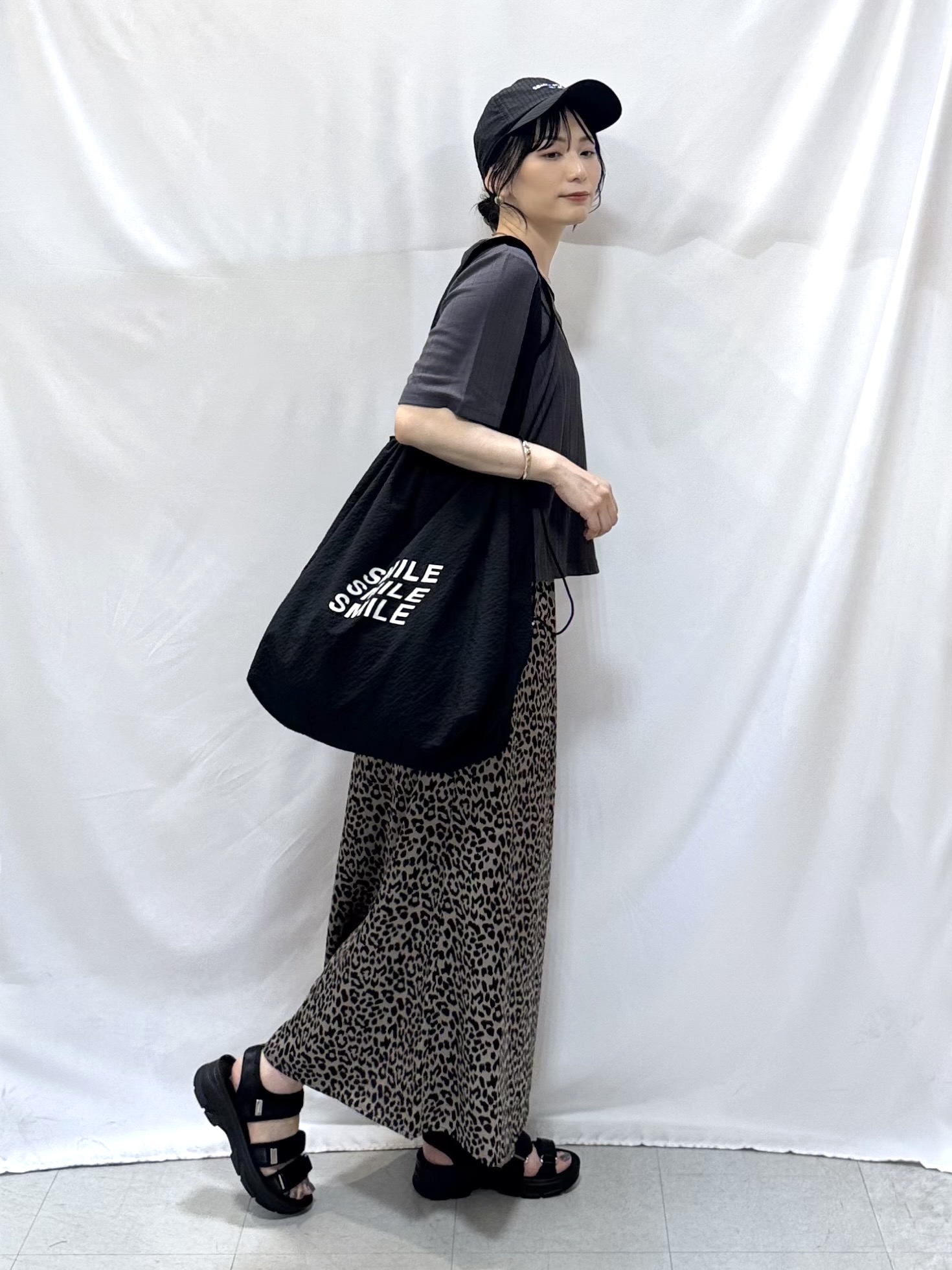 𝐇𝐢𝐫𝐨𝐦𝐢さんの「SHOO･LA･RUE｜細見えランダムテレコ 配色キャミセット」を使ったコーディネート