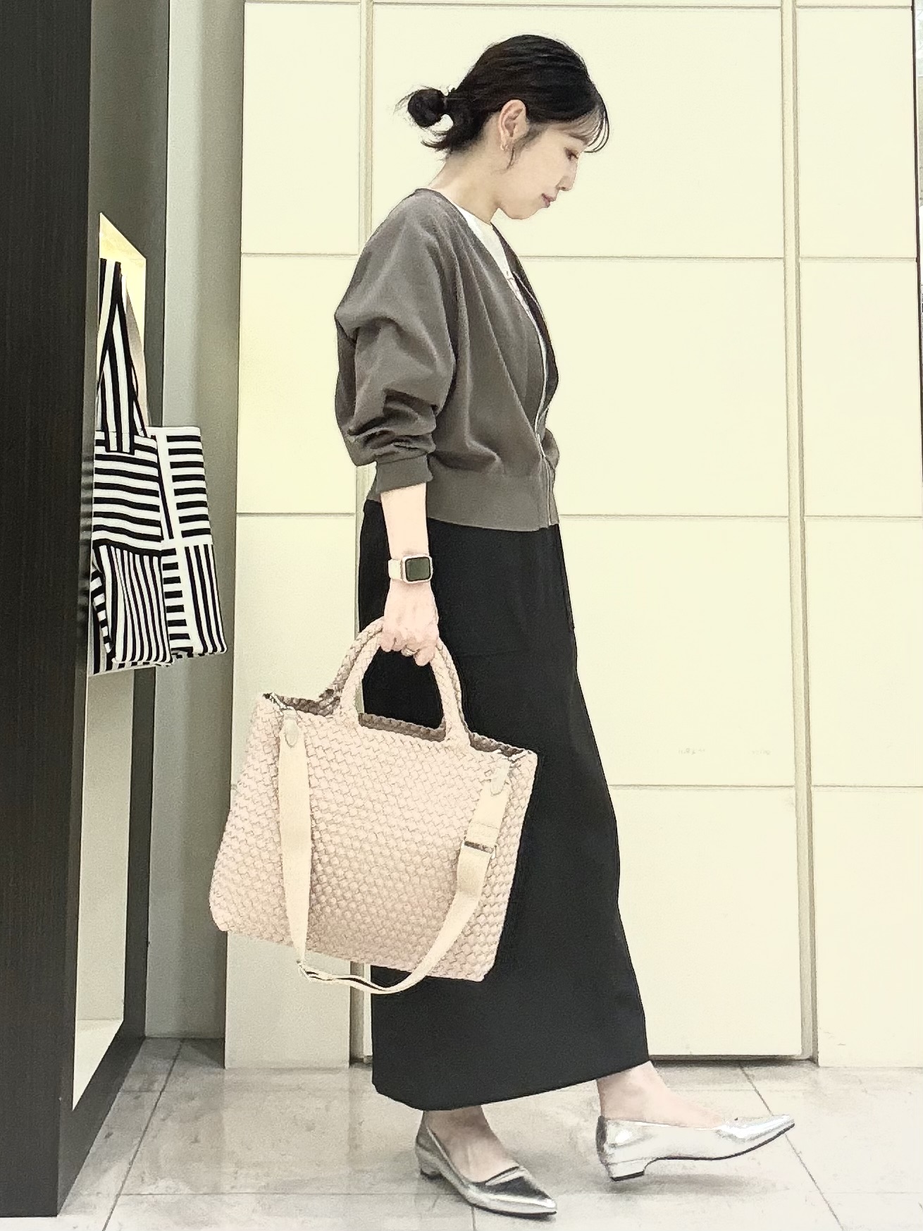 mori.さんの「UNTITLED｜【アンサンブル可/日除け・冷房対策】シアーレーヨンZIPカーディガン」を使ったコーディネート