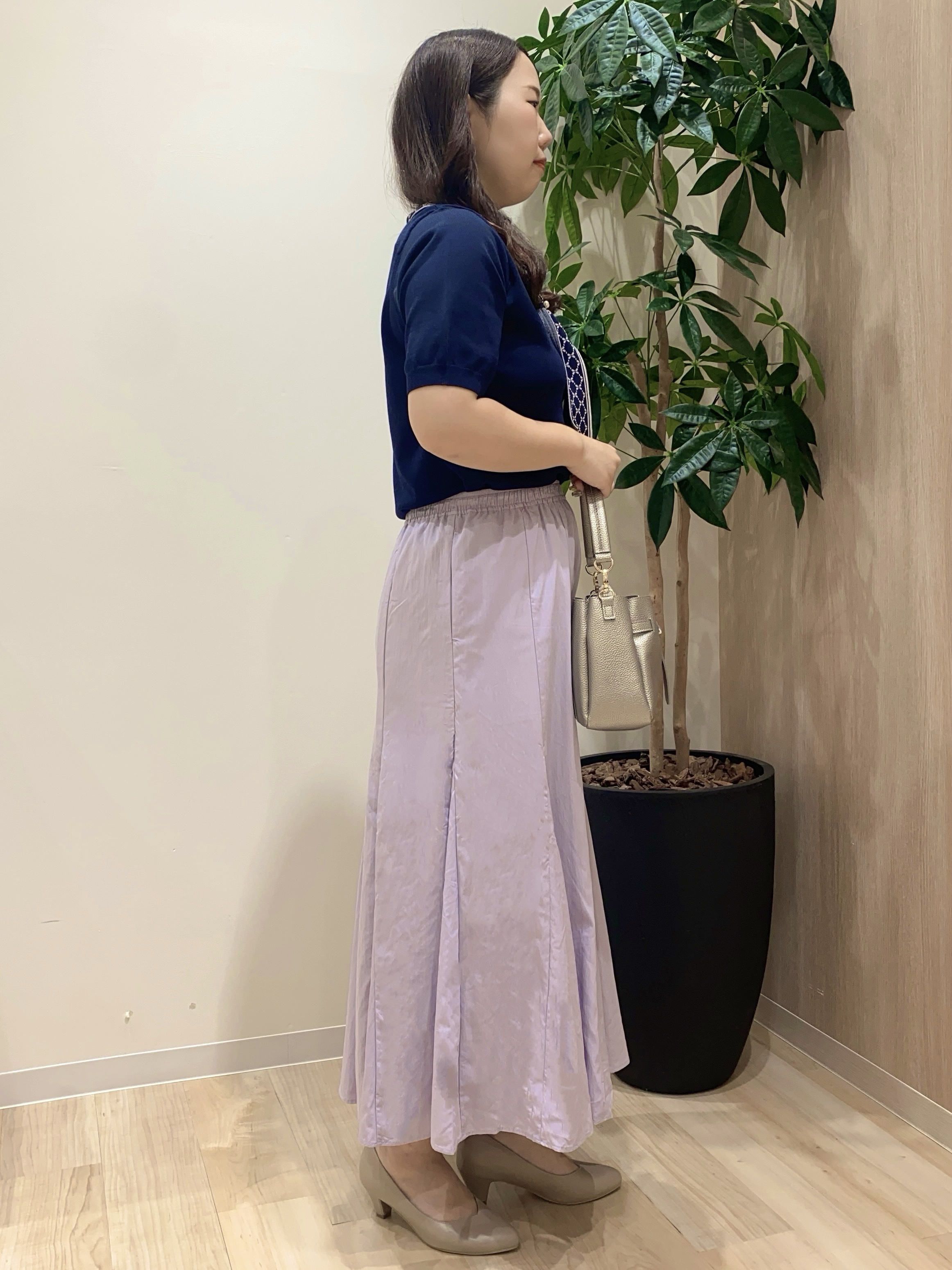 HANAさんの「grove｜【大人気アイテム5分袖で登場！】スカーフ柄ボウタイ五分袖ニットプルオーバ―」を使ったコーディネート