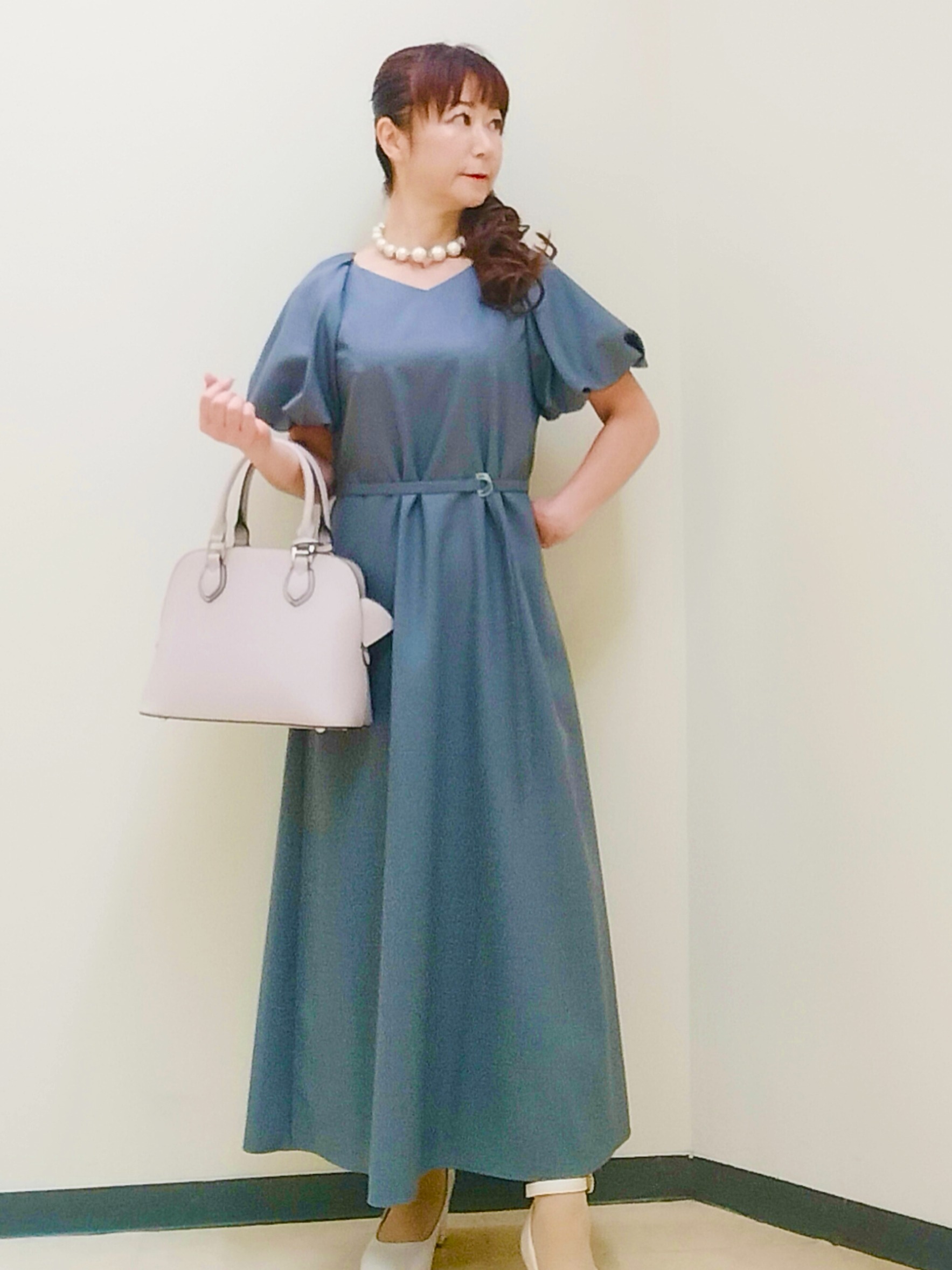 花さんの「Reflect｜【UVカット／手洗い可】パフスリーブ Vネックワンピース」を使ったコーディネート