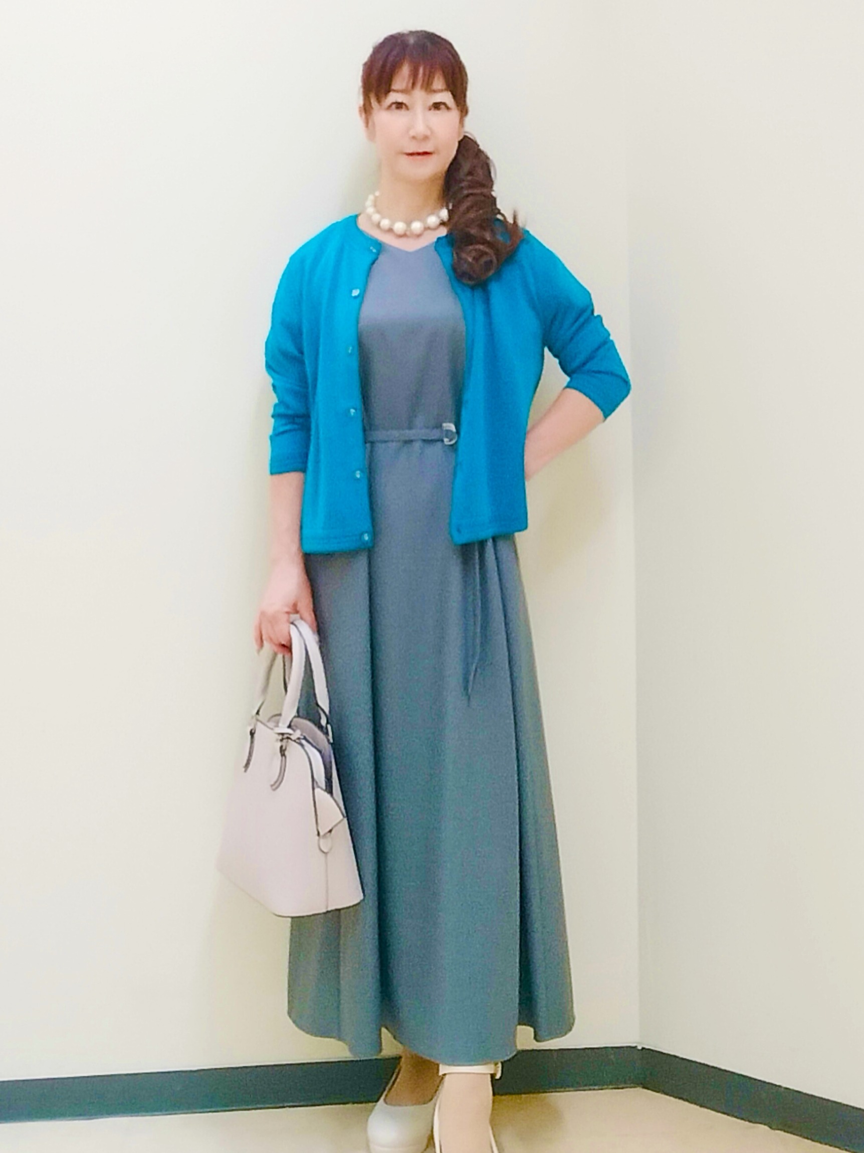 花さんの「Reflect｜【UVカット／手洗い可】パフスリーブ Vネックワンピース」を使ったコーディネート
