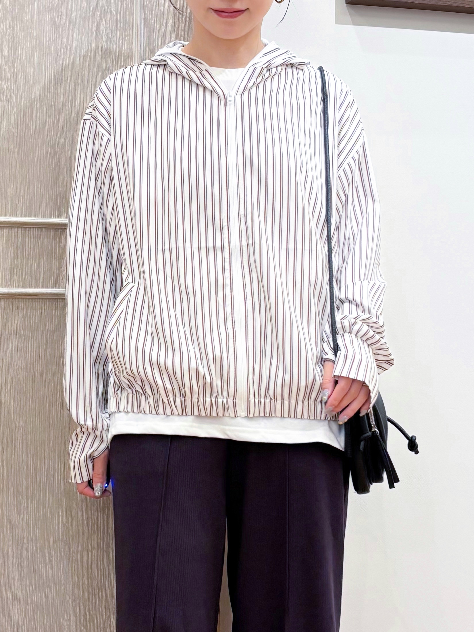 なみさんの「SHOO･LA･RUE｜【ひんやり/洗濯後しわになりにくい/S-LL】お顔も手の甲もしっかりカバー　日よけ・指穴付きUVパー」を使ったコーディネート